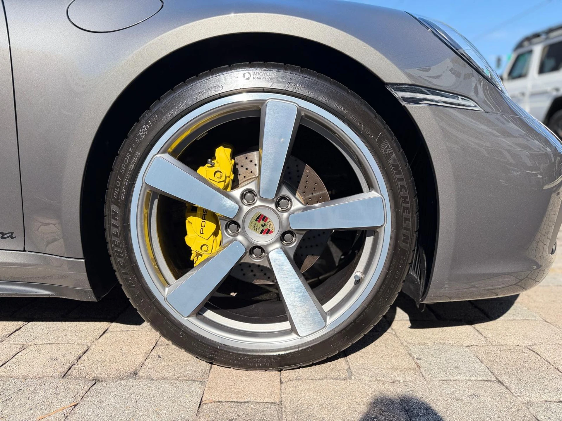 mph025_1992647273_Whats_App_Image_2025_12_26_at_1_33_06_PM_3_3e826be40e