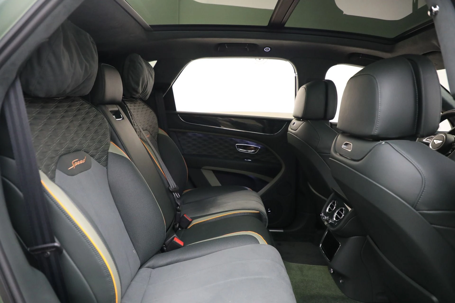 mph025_1993462236_New_2027_BENTLEY_BENTAYGA_SPEED_1761837159_b273cd4755