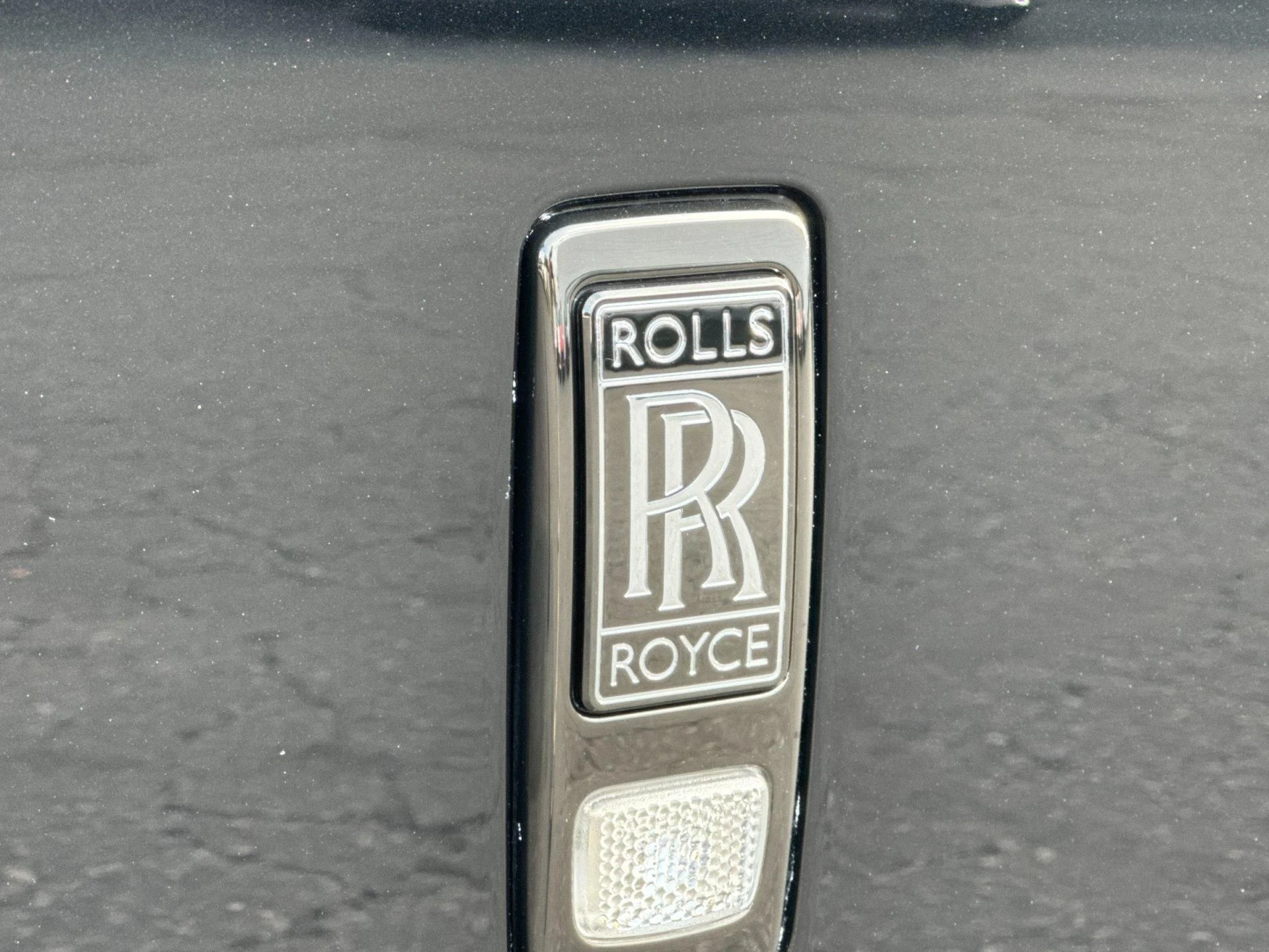 mph025_1993836447_Used_2027_Rolls_Royce_Spectre_1793357259_1ea3968e07