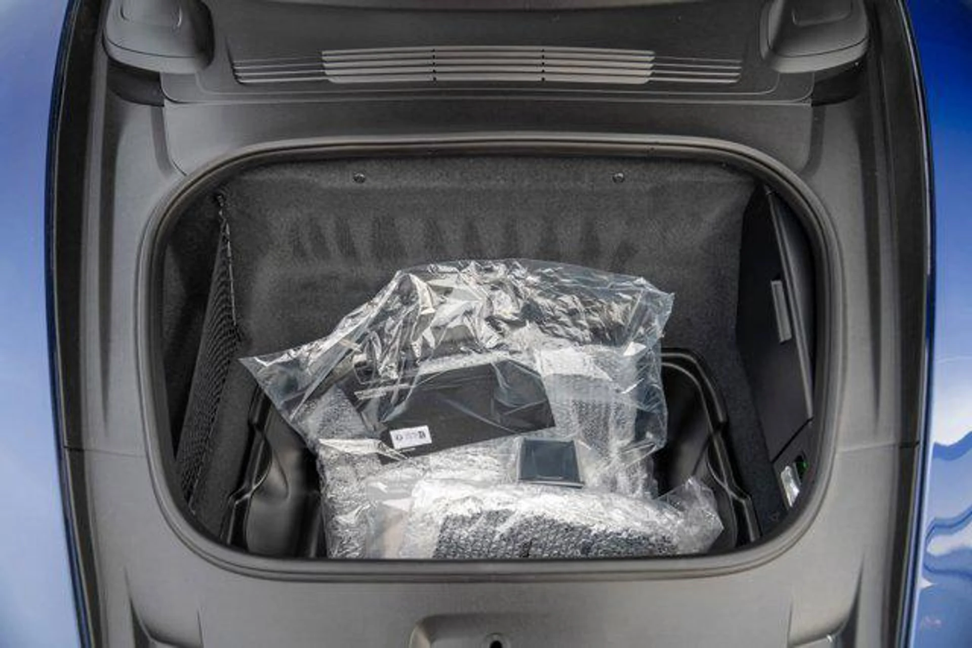 mph025_1993903708_hmg_V_Epdc_Q8_Z3u_Cq_N_Qz_Wleaxa_VY_a8a3c013e3