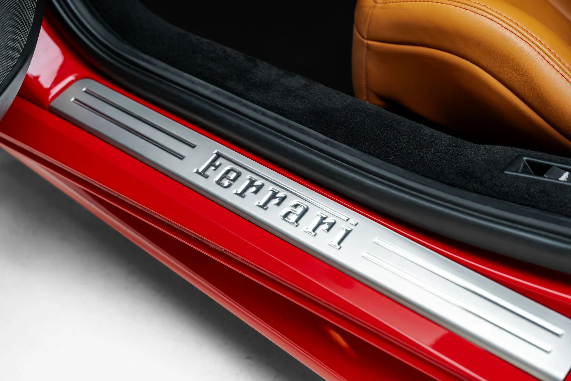 mph025_1996505244_Used_2016_Ferrari_488_GTB_1789513526_39a61069a8