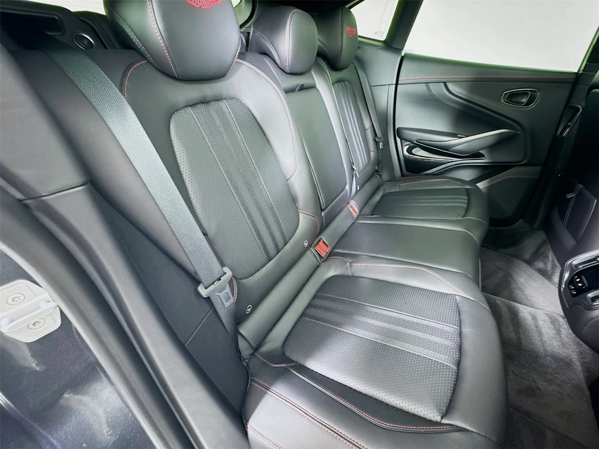 mph025_1999434434_3bca26b88f67725280fc81b858681441x_b2734adfa5