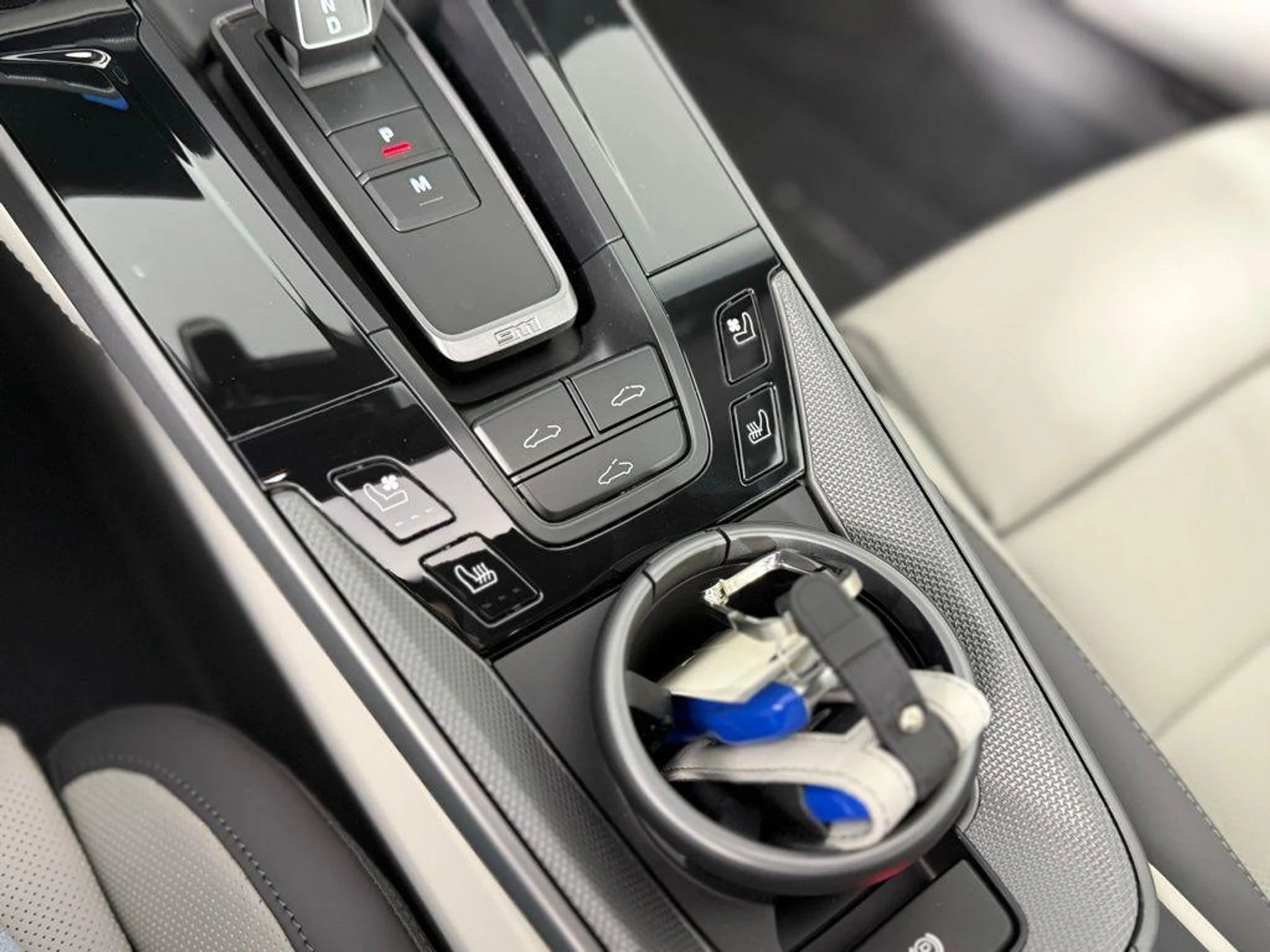 mph025_2003294007_Z_Qg_S_B2_Vd_U313_D_Xq_V_Ra_LS_Qi7_Wa_M_899615a4ee