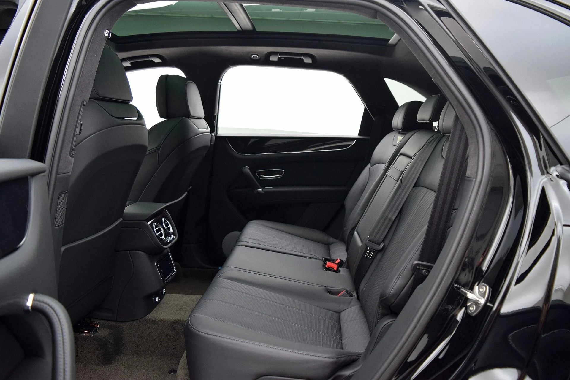 mph025_2008631485_Used_2019_Bentley_Bentayga_V8_52e608b25a