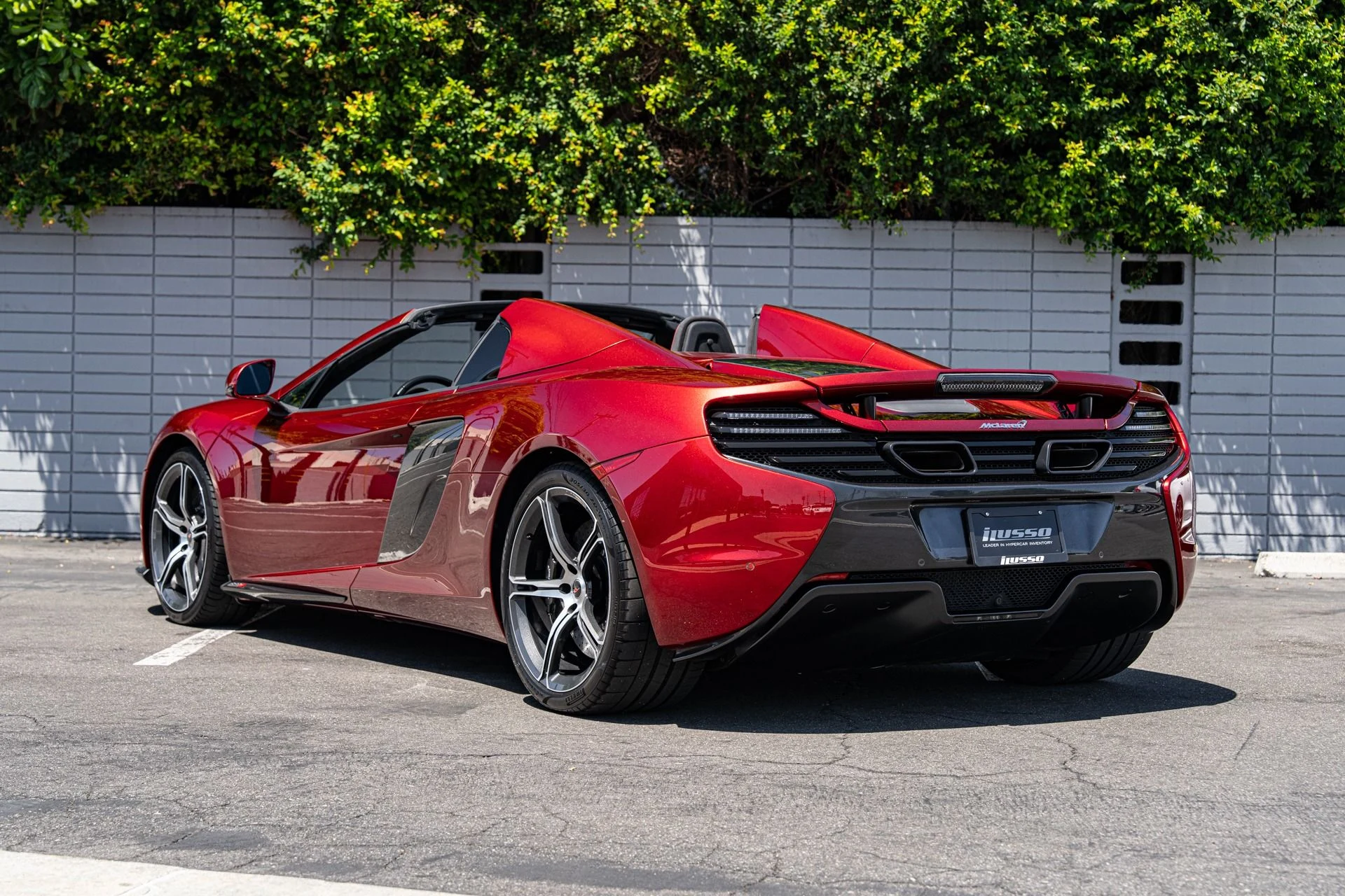 mph025_2016815046_Used_2015_Mc_Laren_650_S_Spider_1754071756_290d726073