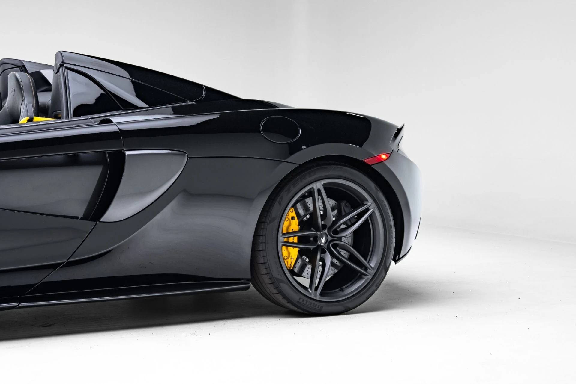 mph025_2016983896_Used_2019_Mc_Laren_570_S_Spider_1771457585_e5711c578d