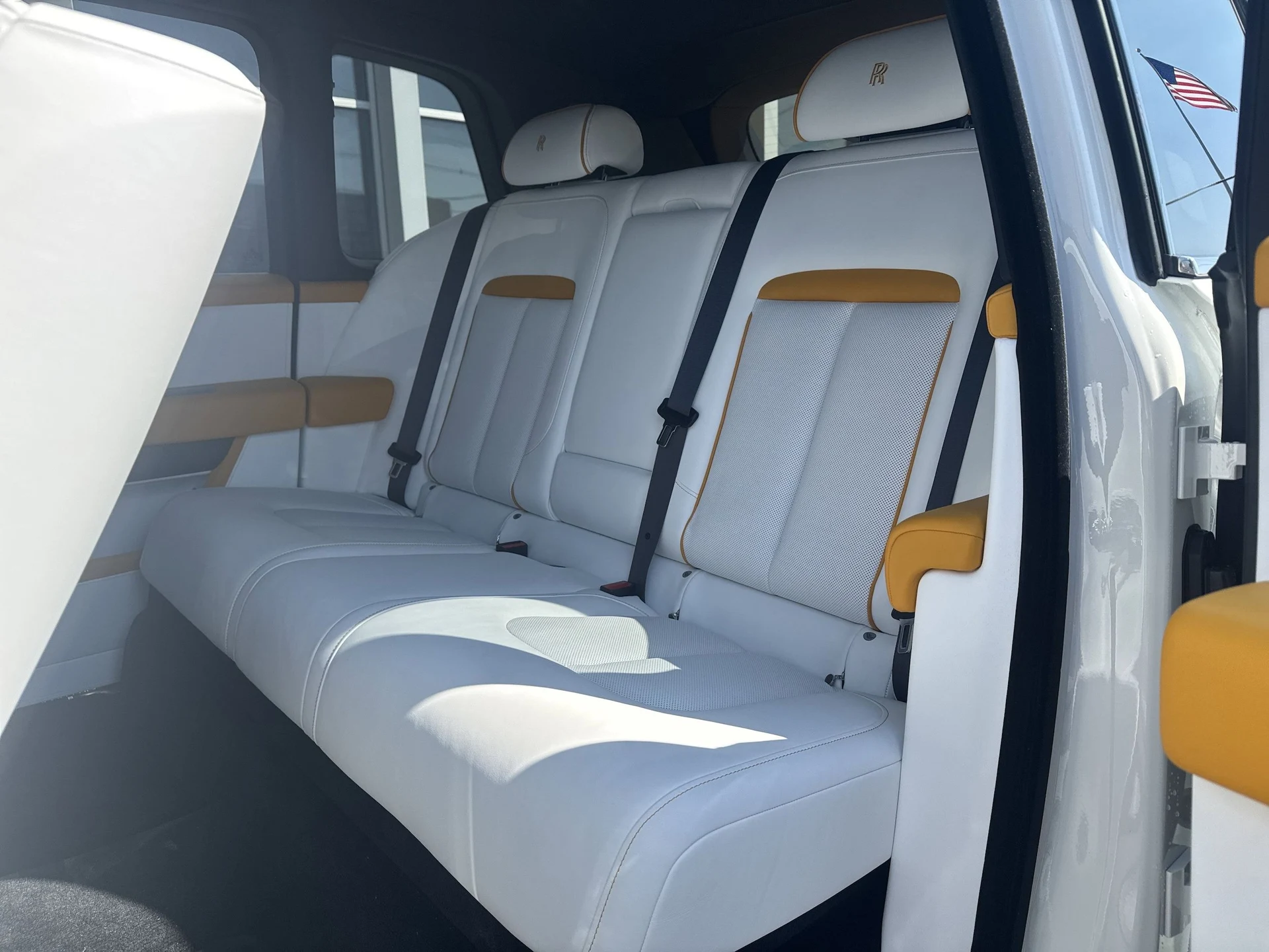 mph025_2027781012_b5b502e37a555686d102526de71999eex_769ae04074