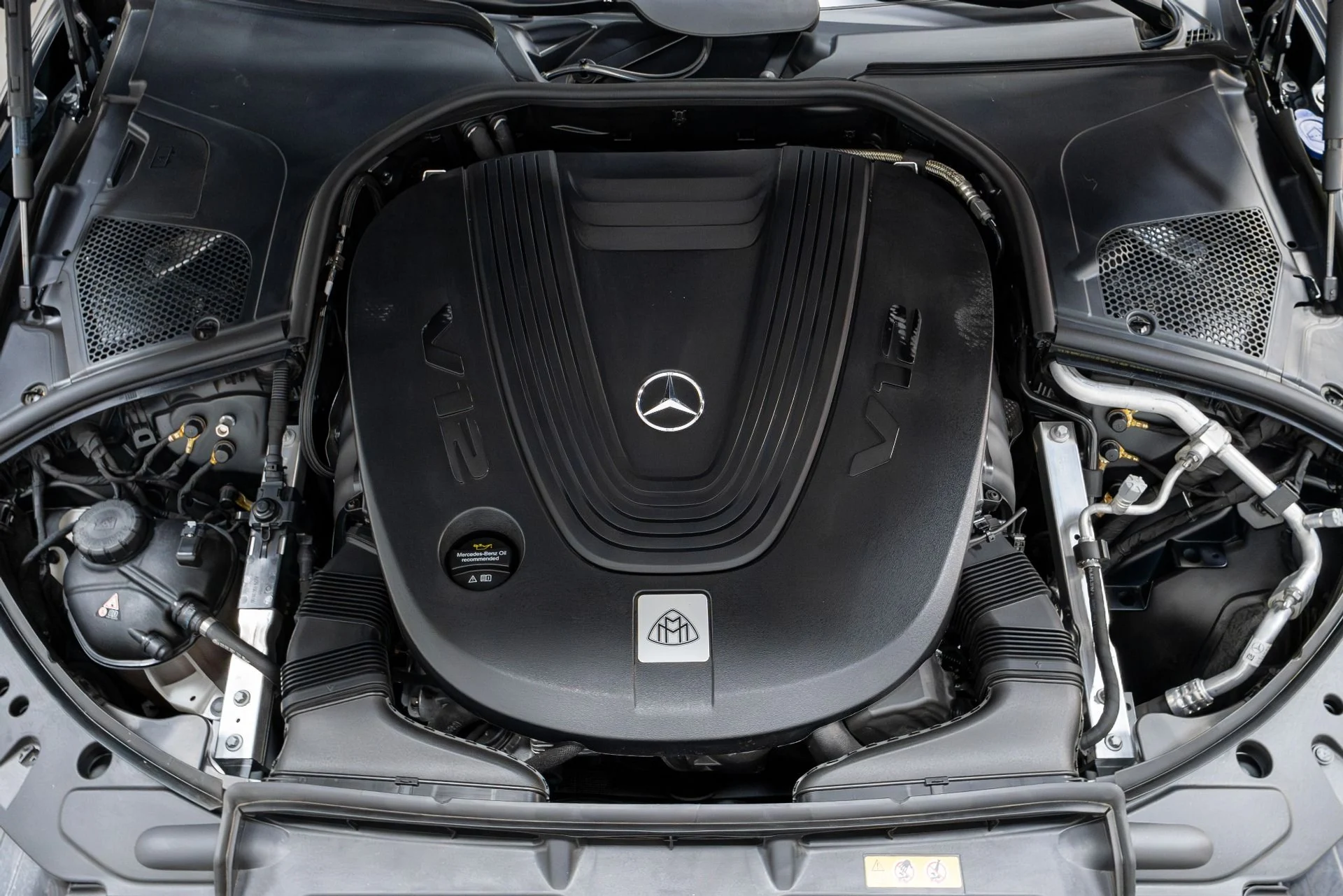 mph025_2030572820_Used_2024_Mercedes_Benz_S_Class_Maybach_S_680_4_MATIC_1764625509_7875a5b947