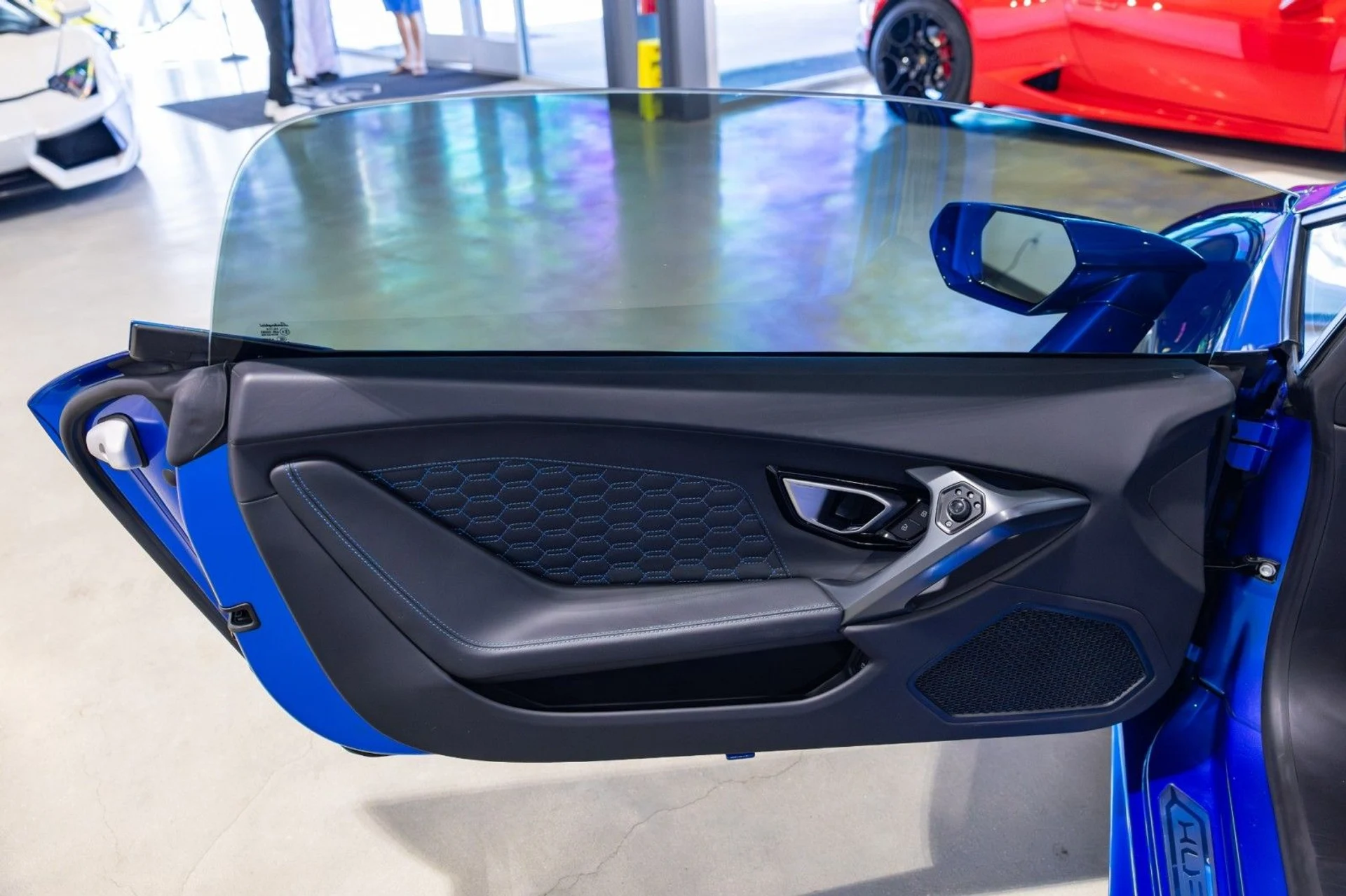 mph025_2031944296_YA_f501710004