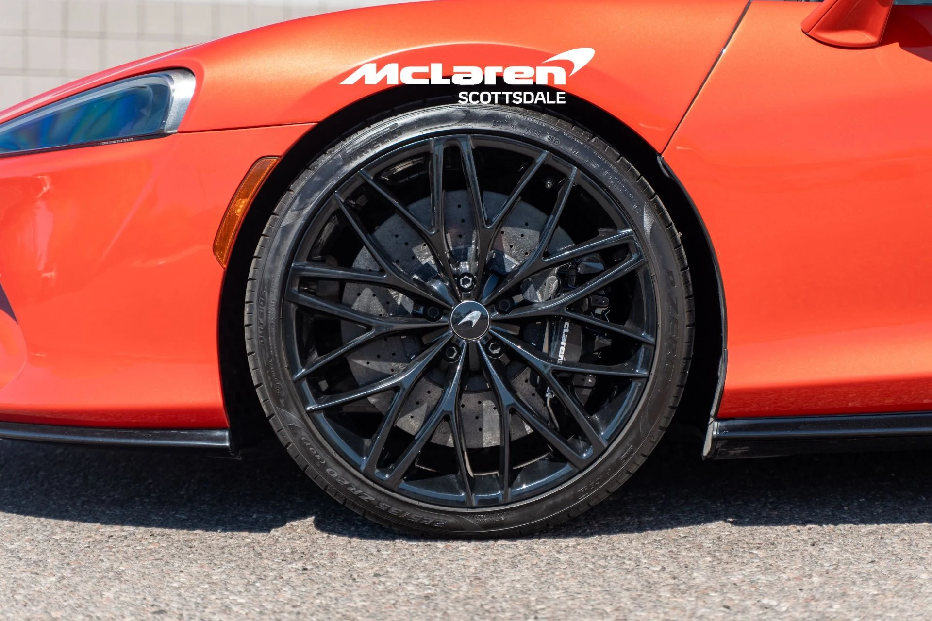 mph025_2032123480_Used_2023_MCLAREN_GT_1774888989_adc63b9453