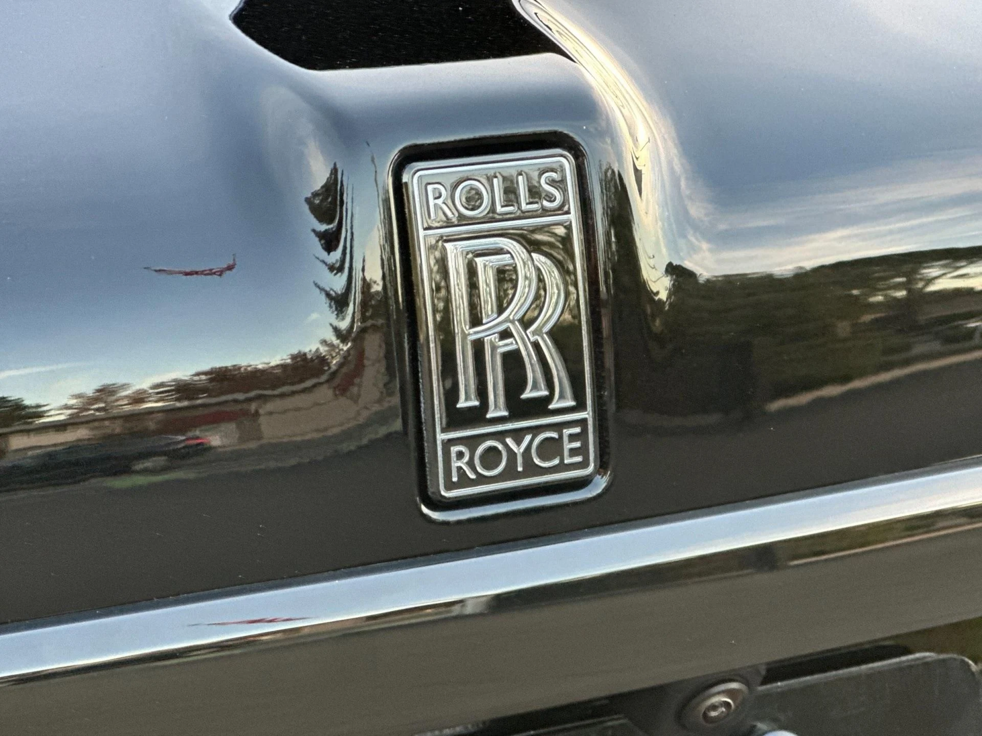 mph025_2032273626_New_2026_Rolls_Royce_Black_Badge_Cullinan_1764949808_7f82e18e91