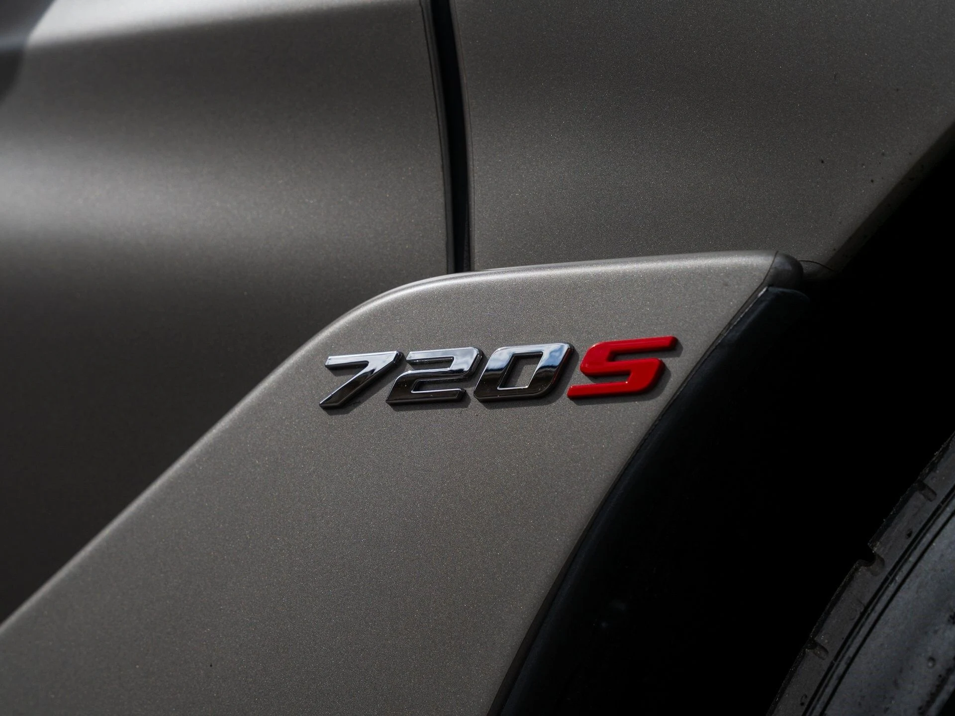 mph025_2041269350_d79904e9a60f0bae24721f6d1820916dx_43879b440a