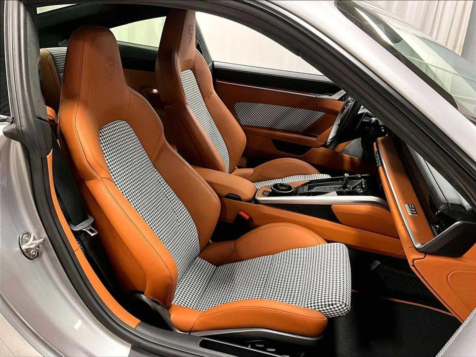 mph025_2061639121_YC_3v_H_Fawf11ja_MMK_Qxsat54_M_Mxw_8bc0521eeb