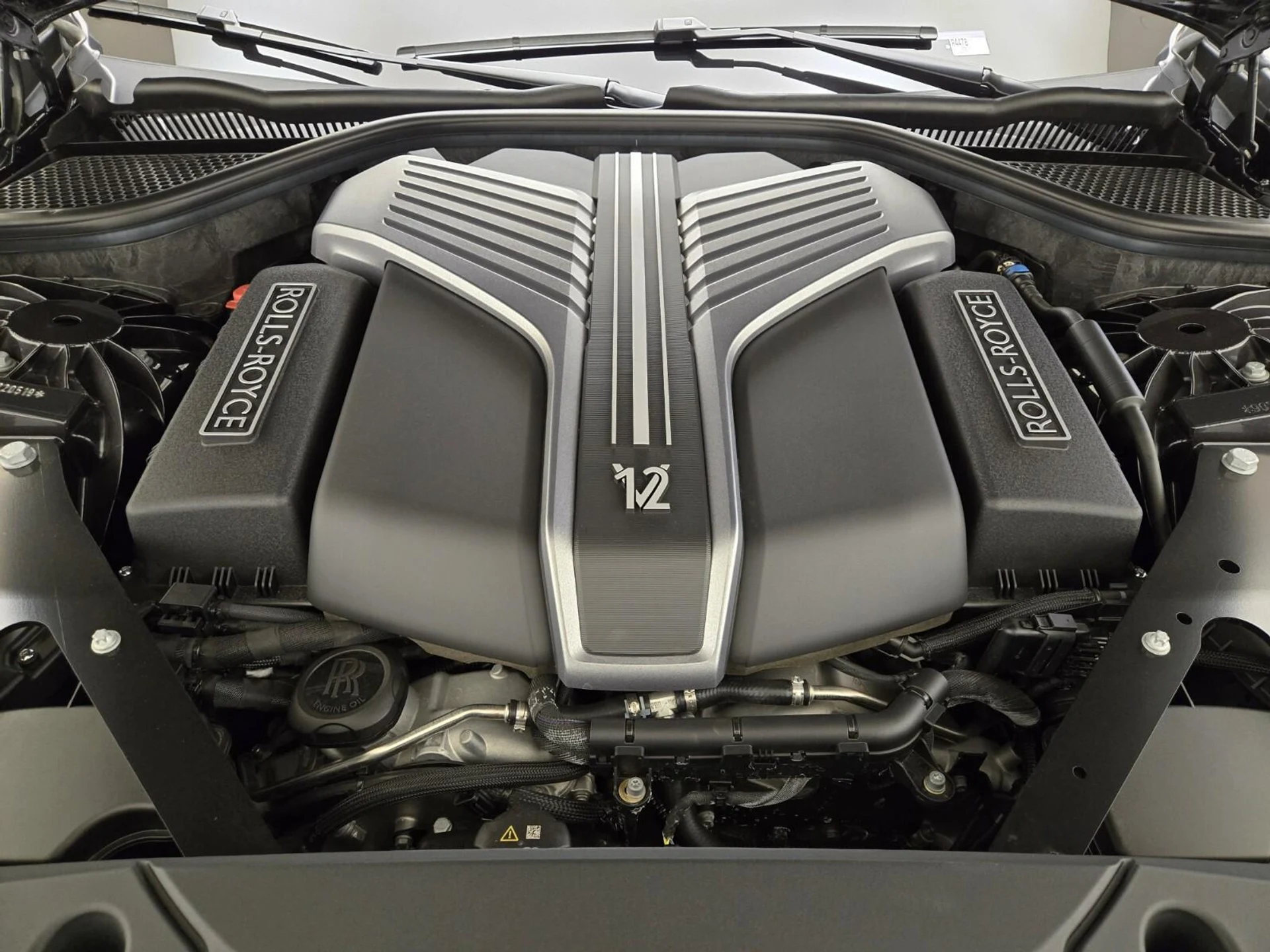 mph025_2067545501_Used_2023_Rolls_Royce_Ghost_1741259144_6c3235469e