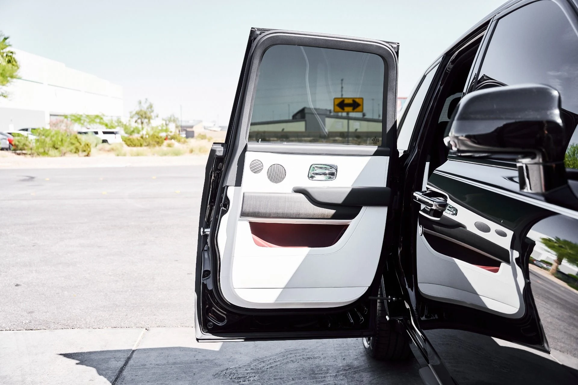 mph025_2068042428_Used_2026_Rolls_Royce_Cullinan_1774544484_a31c695e61