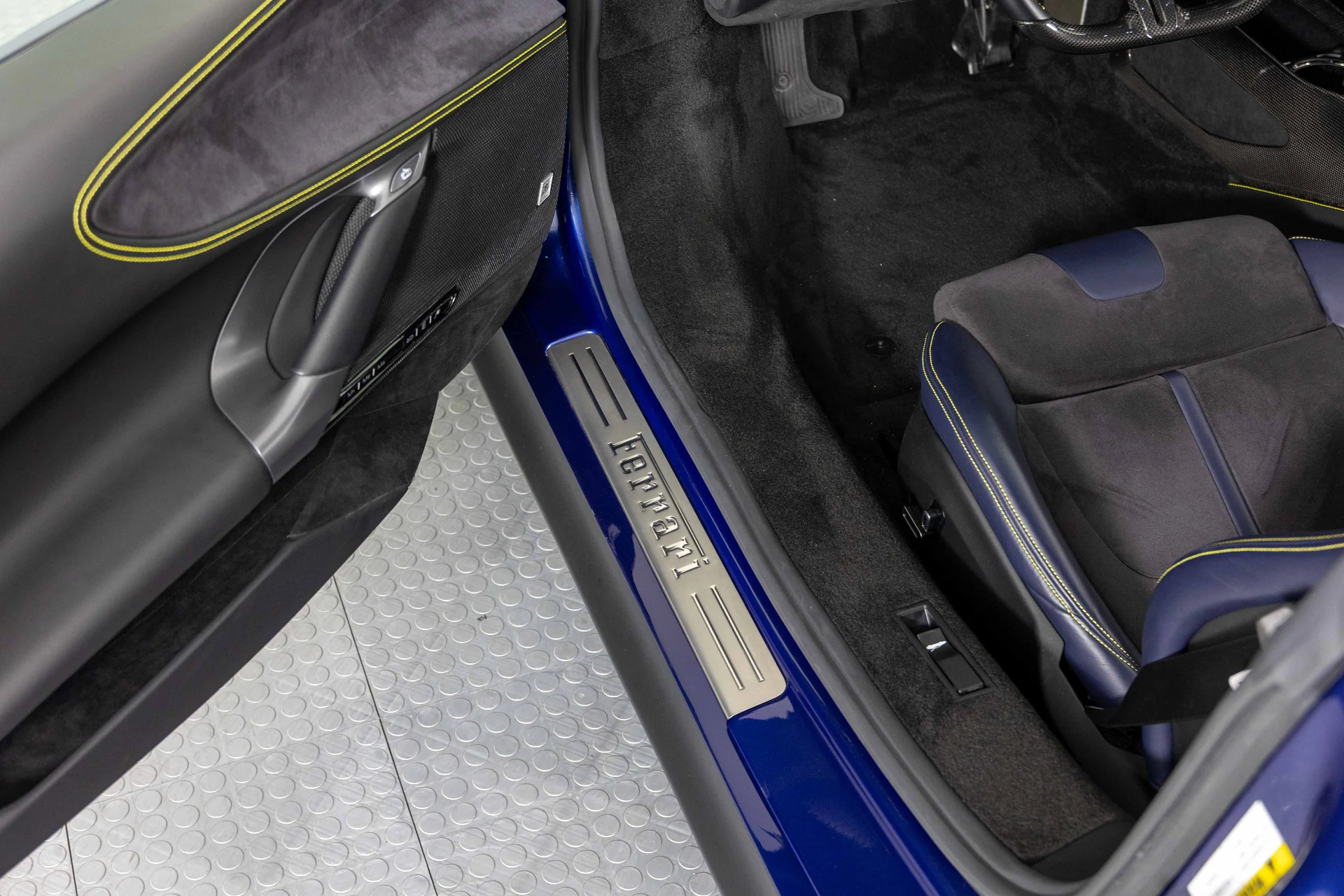 mph025_2077046765_3a70ed9f747aad30104de695a5d04125_521c858d23