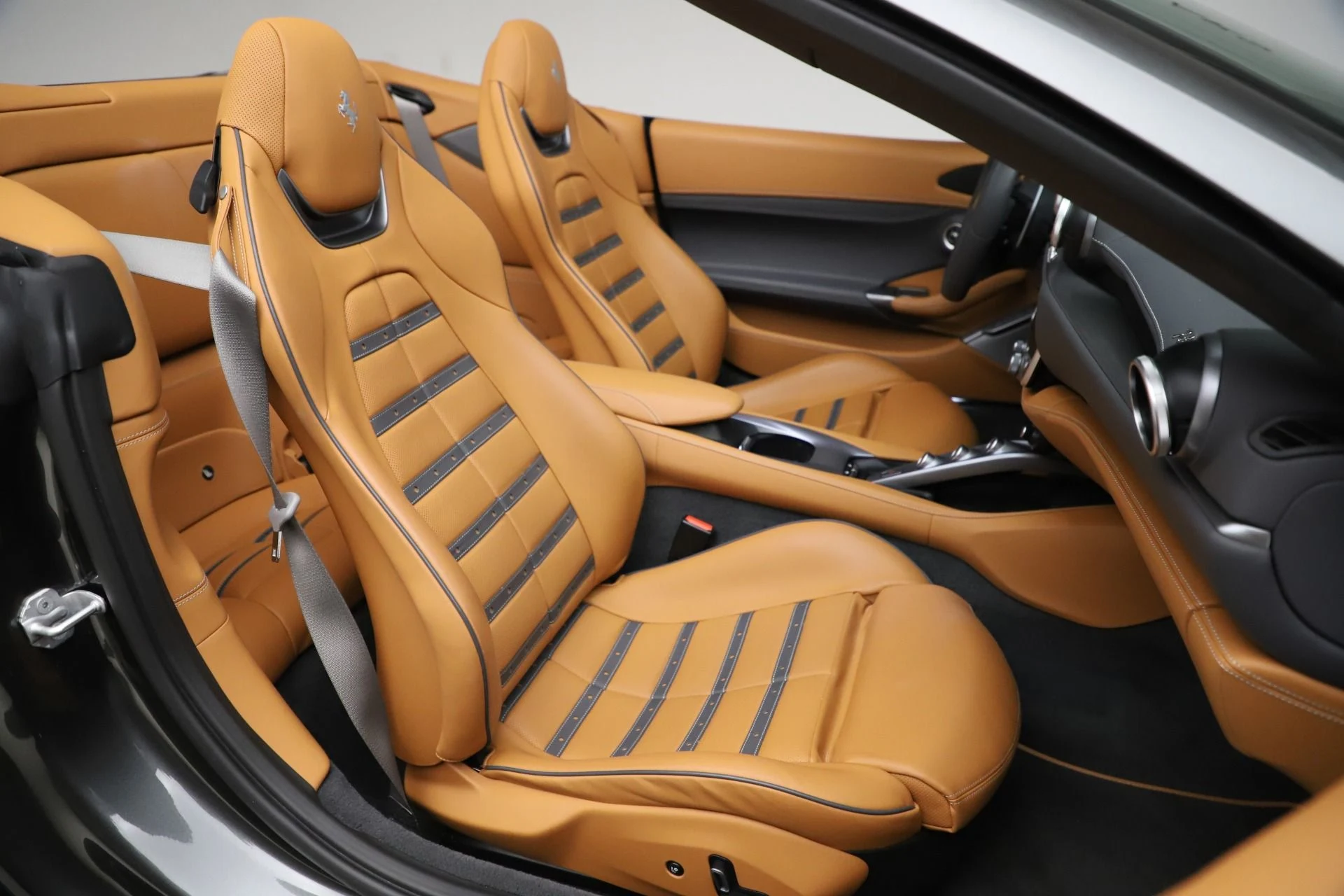 mph025_2080865299_Used_2020_Ferrari_Portofino_1785159287_86134da8ef