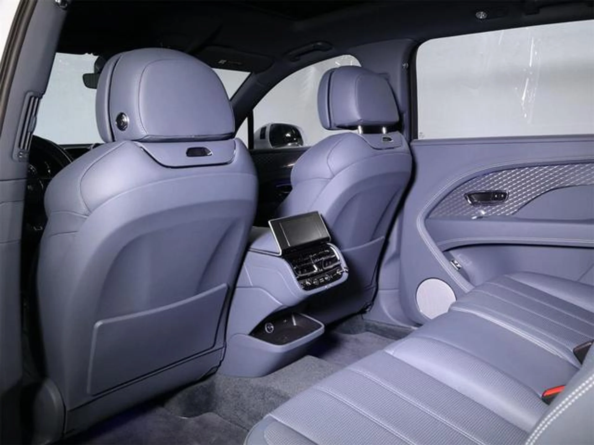 mph025_2084944217_k6y61_W9wp_Gp_Zf_R2hv_On_C_Vu_EPVXU_1832cf11ec