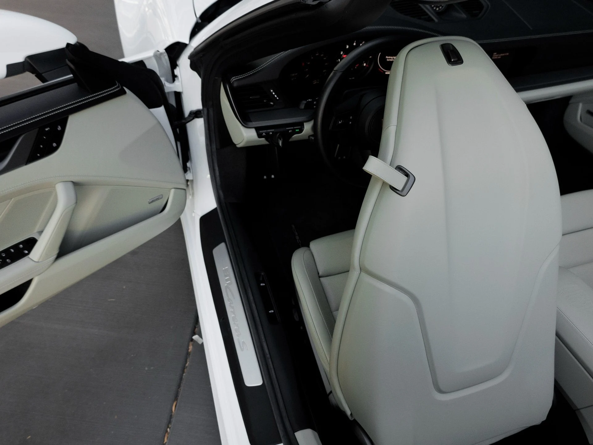 mph025_2087788214_26_bf1e35e207