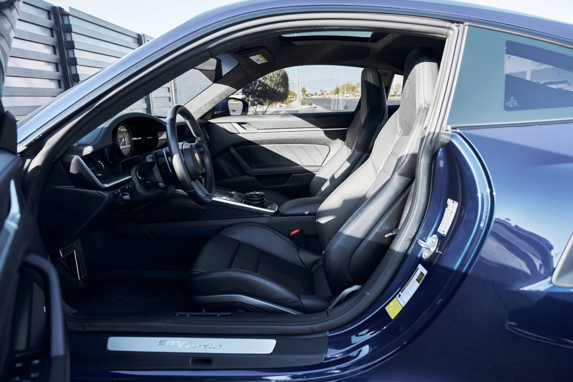 mph025_209439720_Used_2024_Porsche_911_Turbo_1770087195_fa6f469f79