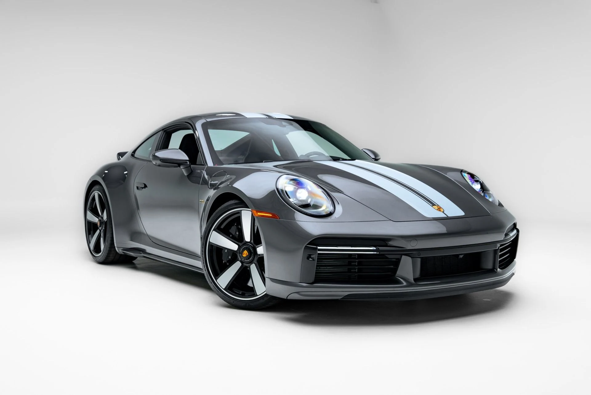 mph025_2096843752_Used_2023_Porsche_911_Sport_Classic_1776441930_adf82c5aac