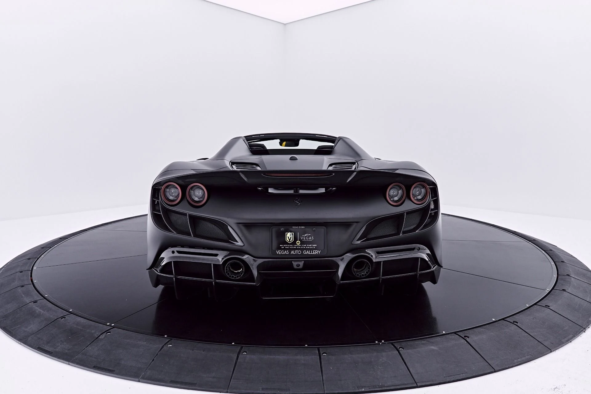 mph025_2103280140_Used_2023_Ferrari_F8_Spider_Base_1783649105_ceff00e0bc
