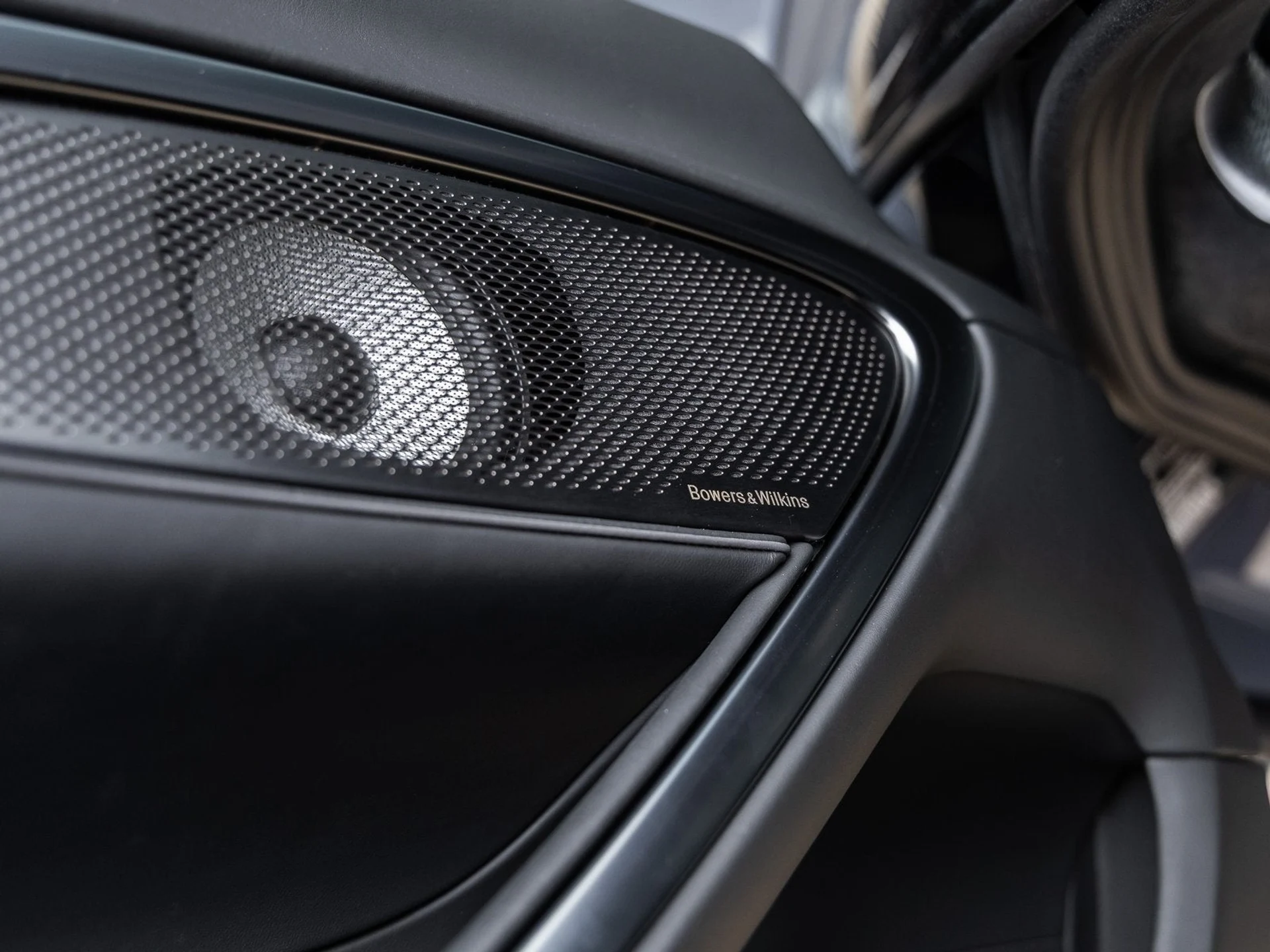 mph025_2108489239_26_9c2bcb0957