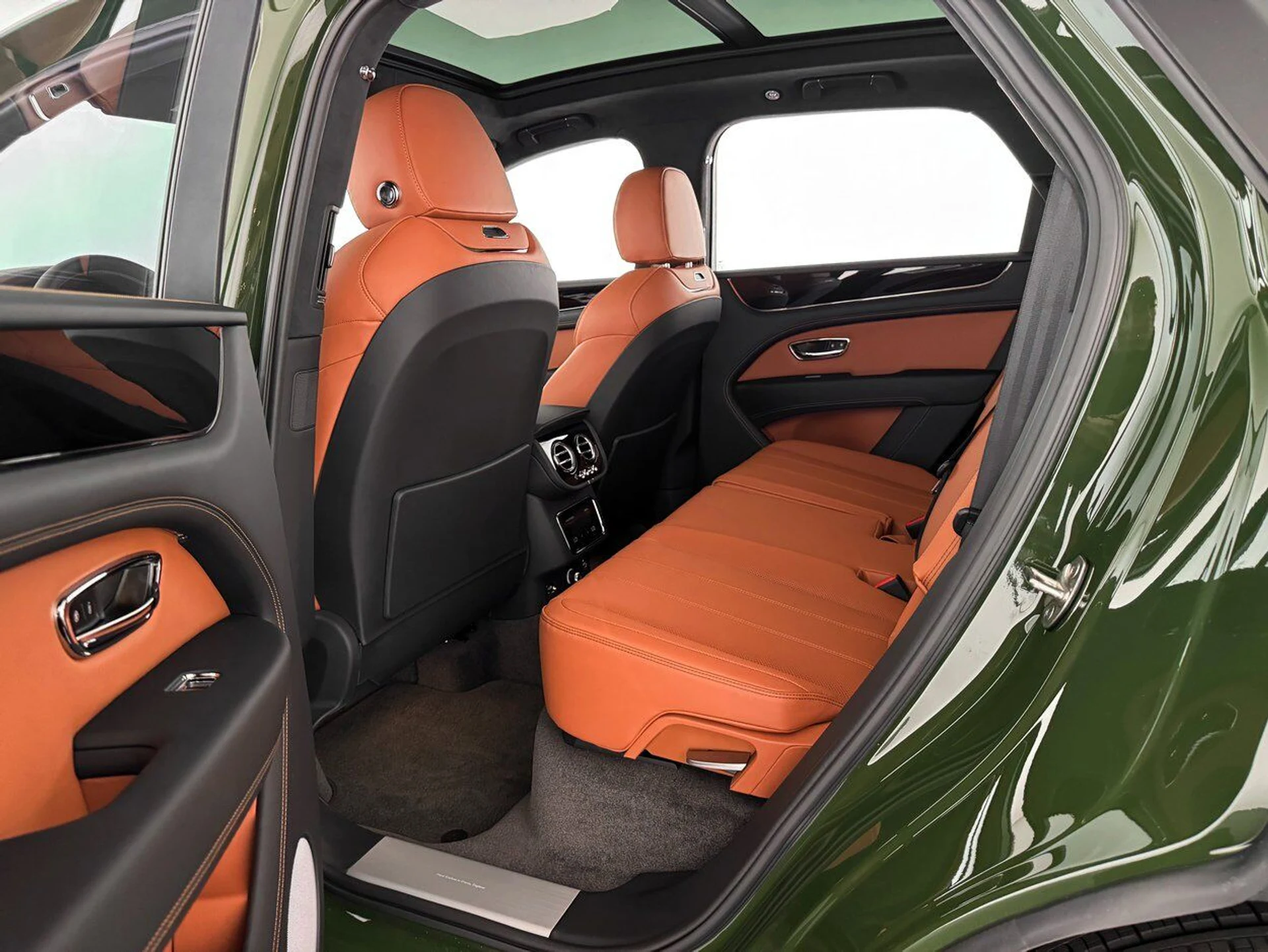 mph025_2112046180_b8b68e2ba0ec9ac6fffb4bb57235bf6a_e70ea757b0