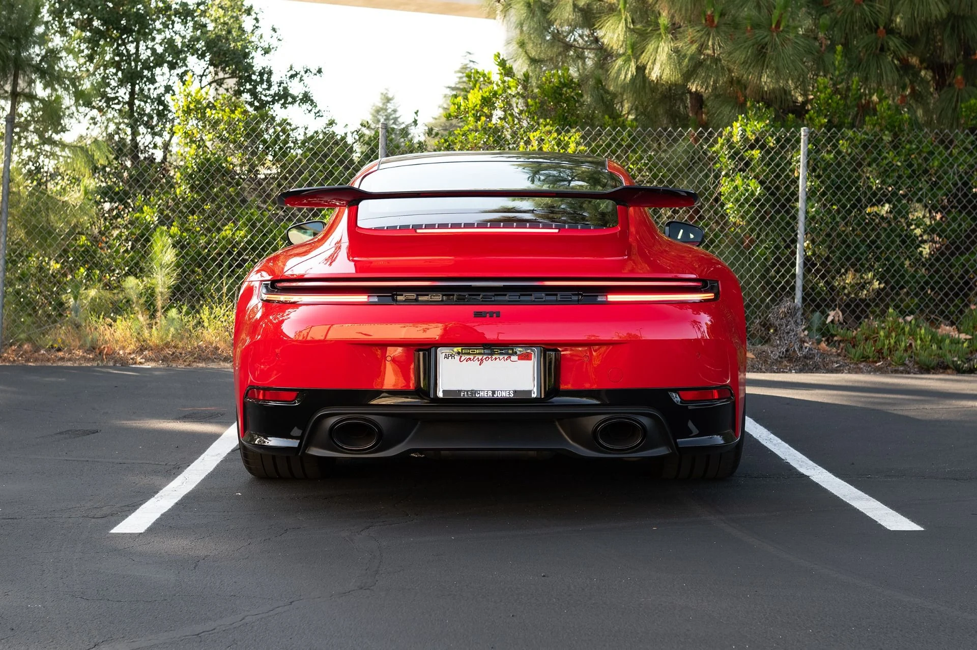 mph025_2115605957_Used_2025_Porsche_911_Carrera_1777913739_0d16522eba