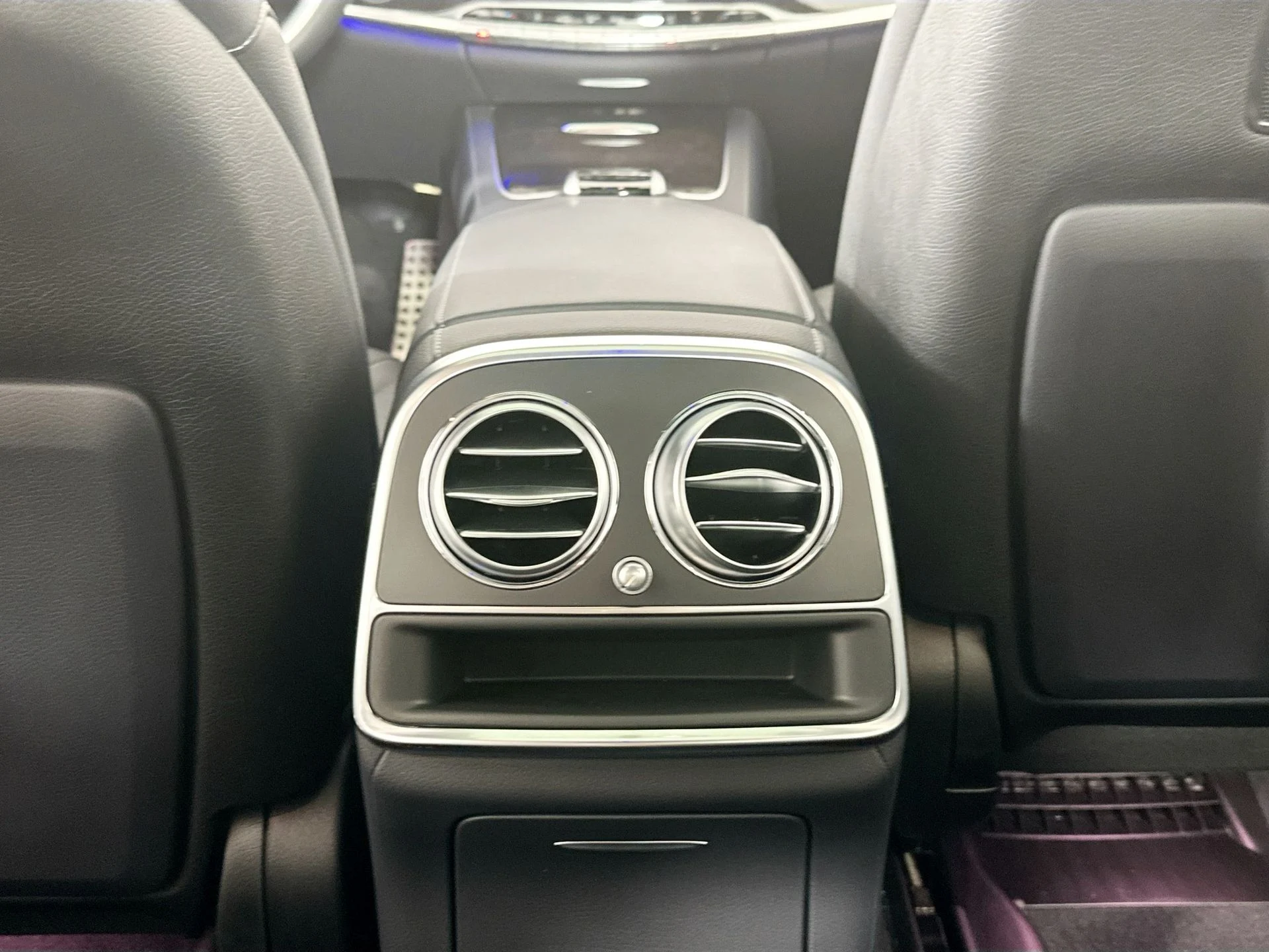 mph025_2116423862_0e1669b6068a6b1f20df86cbee209643x_638fa44791