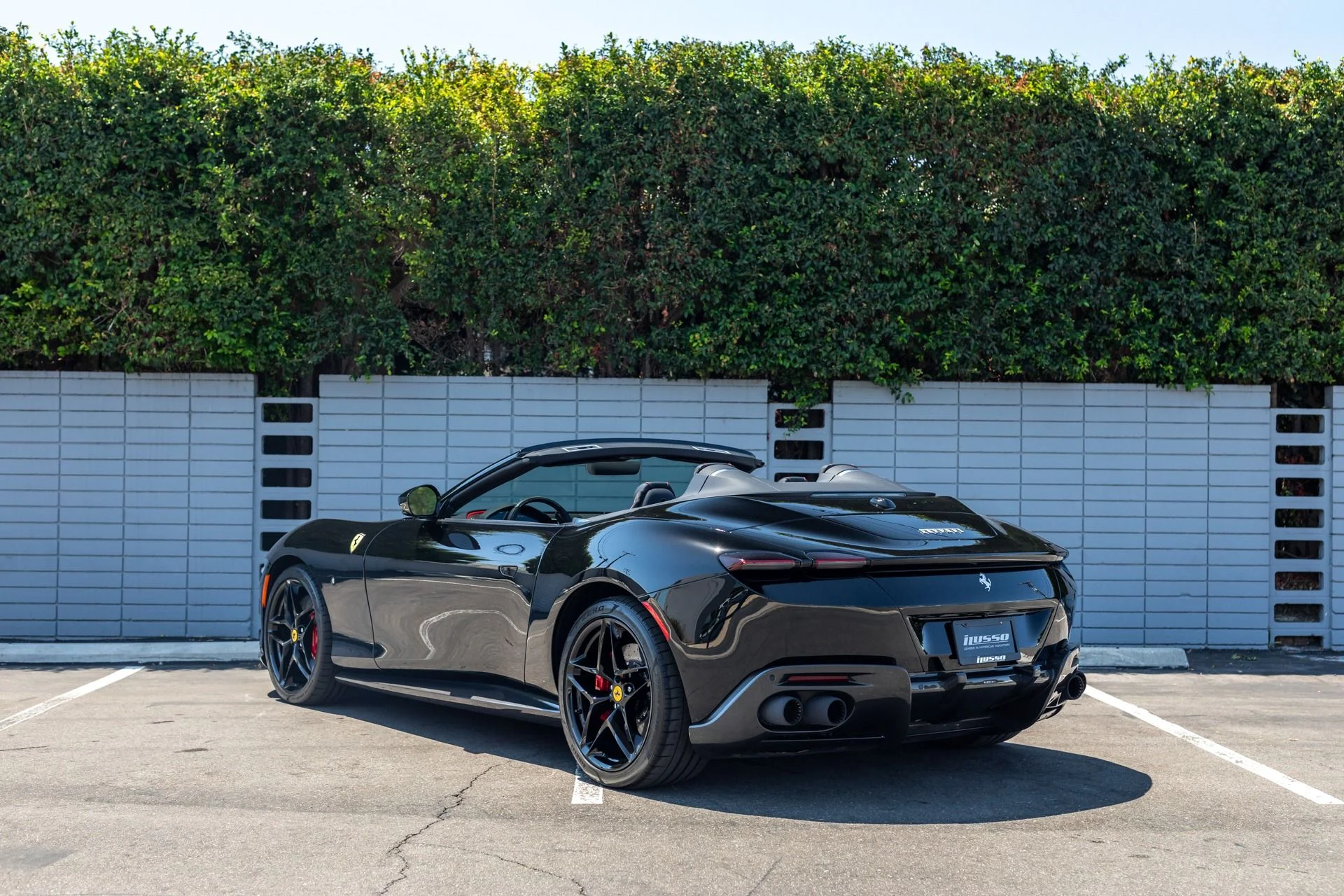 mph025_2125602718_Used_2024_Ferrari_Roma_Spider_1754957617_a627dbd695