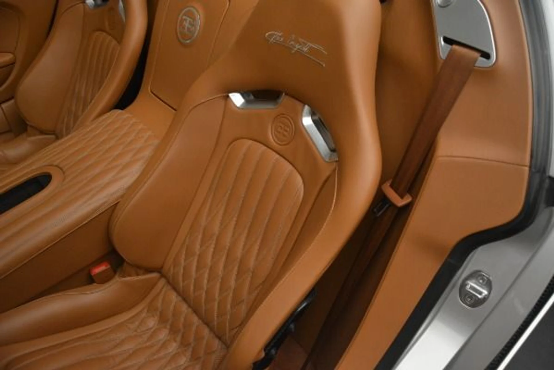 mph025_2127394608_Used_2010_Bugatti_Veyron_164_Grand_Sport_5aa8b5c43a