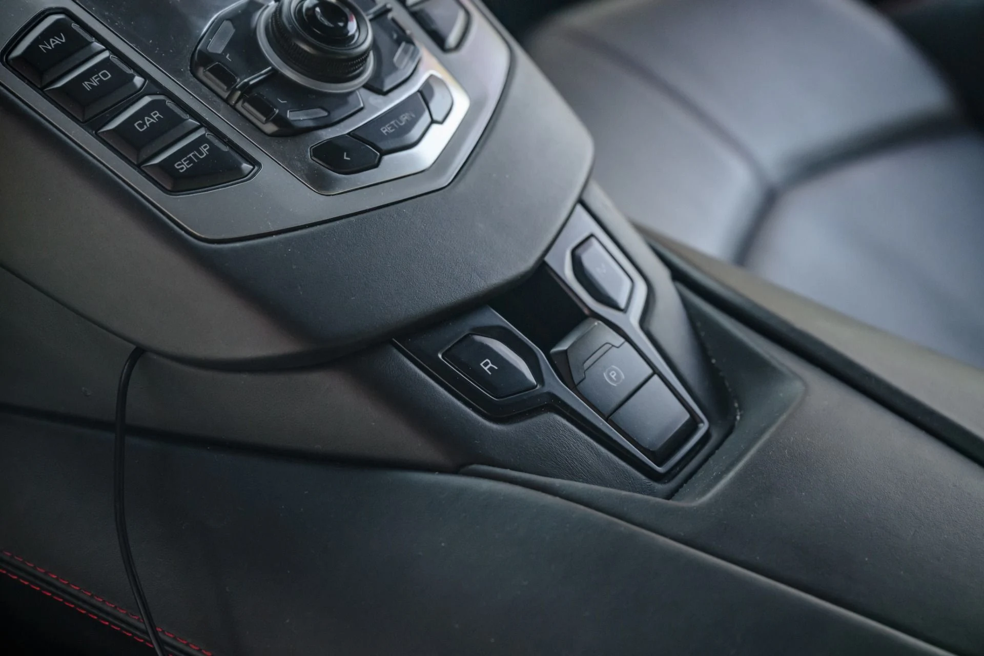 mph025_213131940_12776_p26_l_32e3af70e1