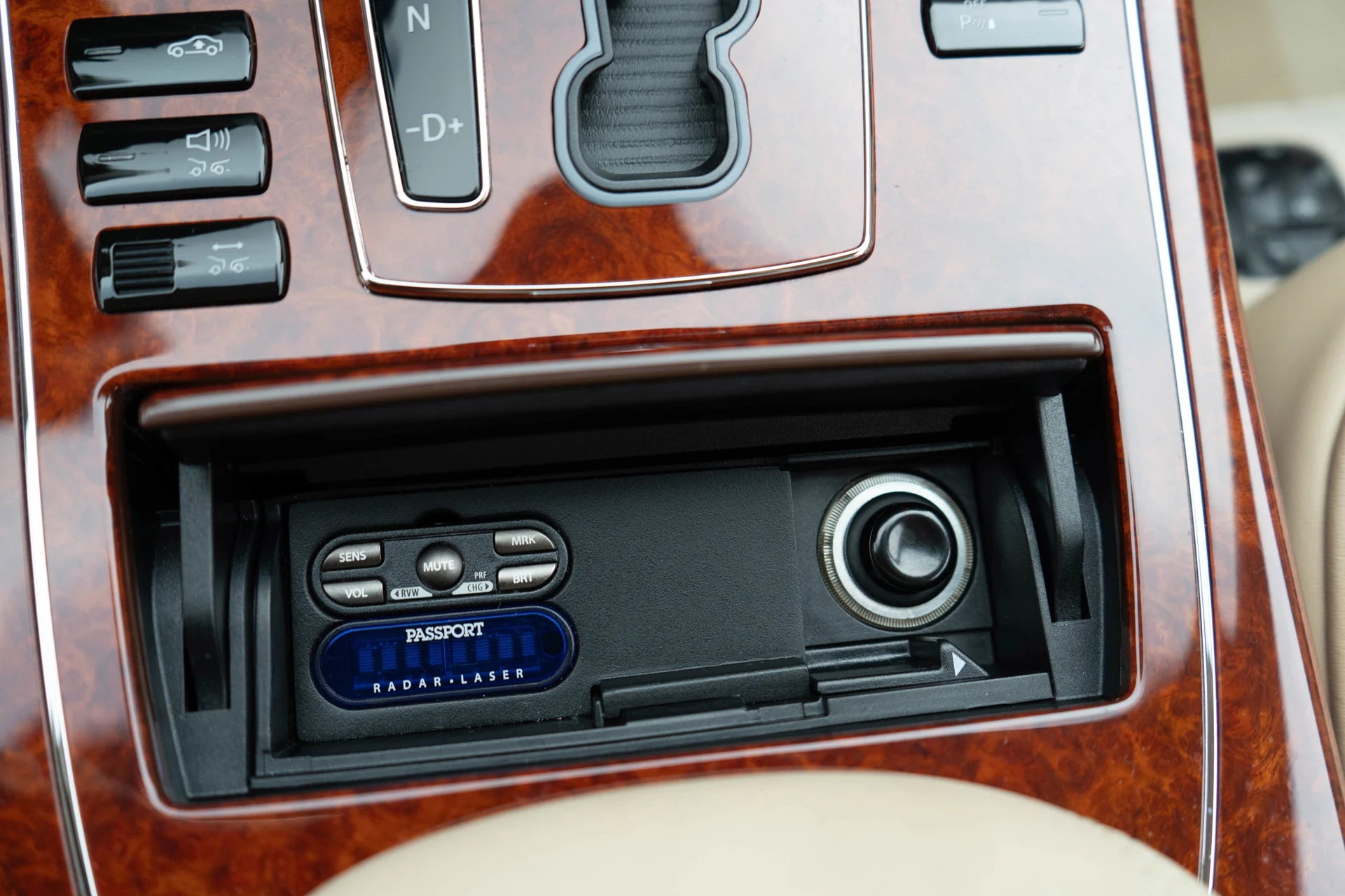 mph025_213987180_26_164ce9532f