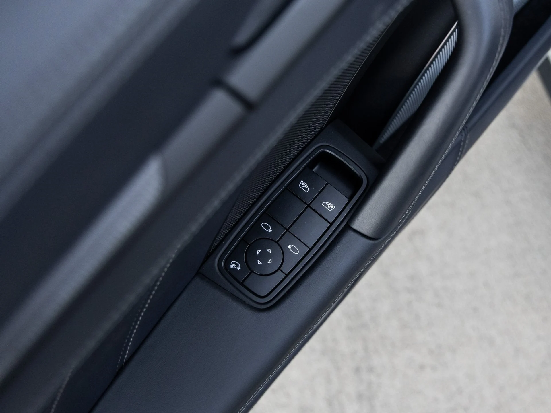 mph025_2139928824_26_5a2da73602