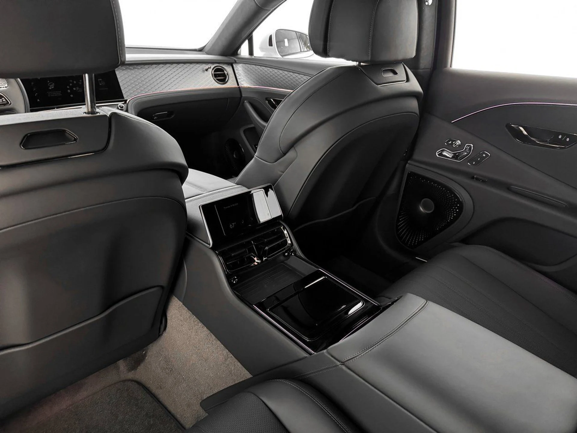 mph025_2143656972_f933ef67e0201ffea4b4524ed827e54fx_f1dd498a57