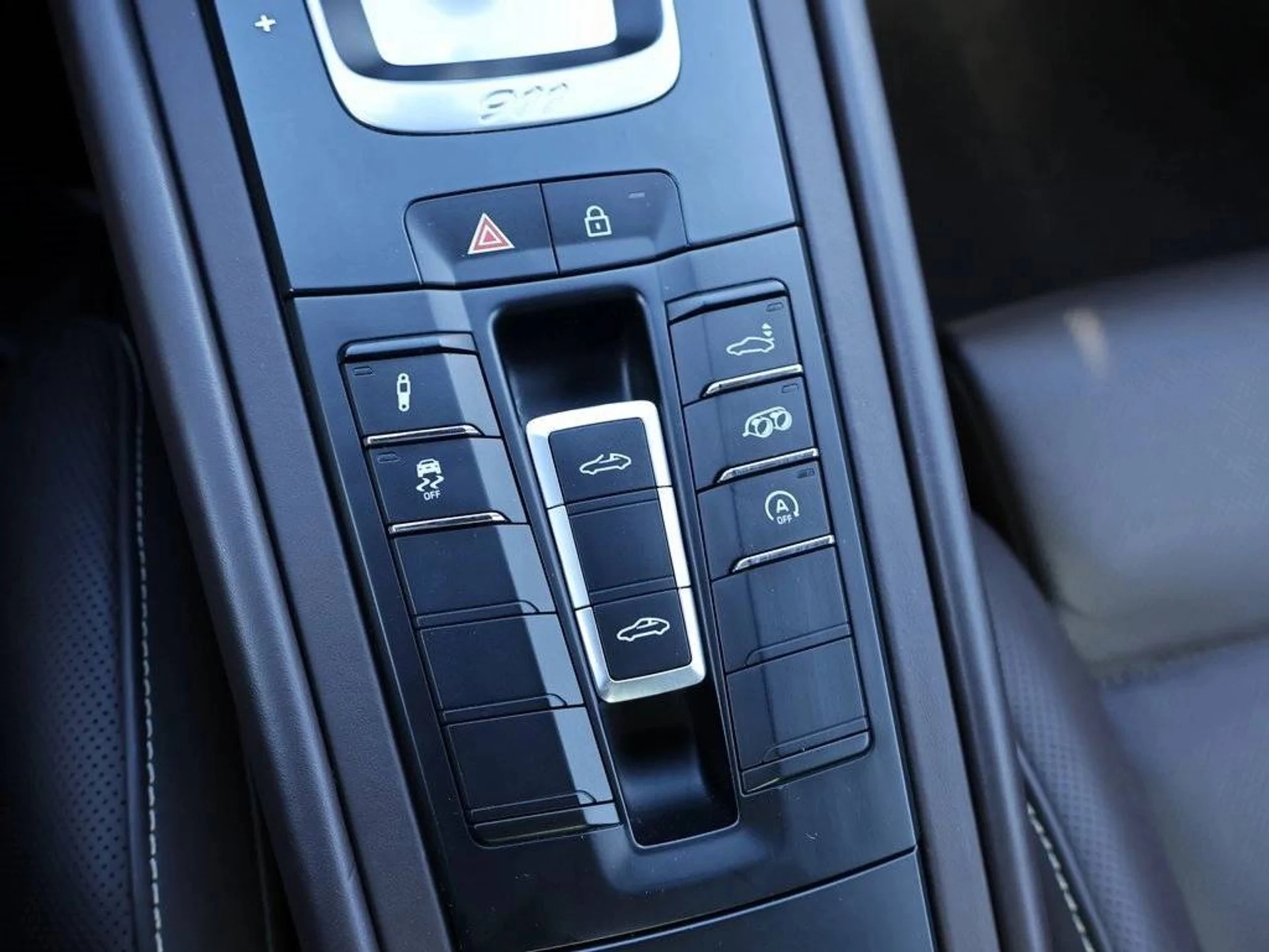 mph025_214388714_1280_ee27d5230f