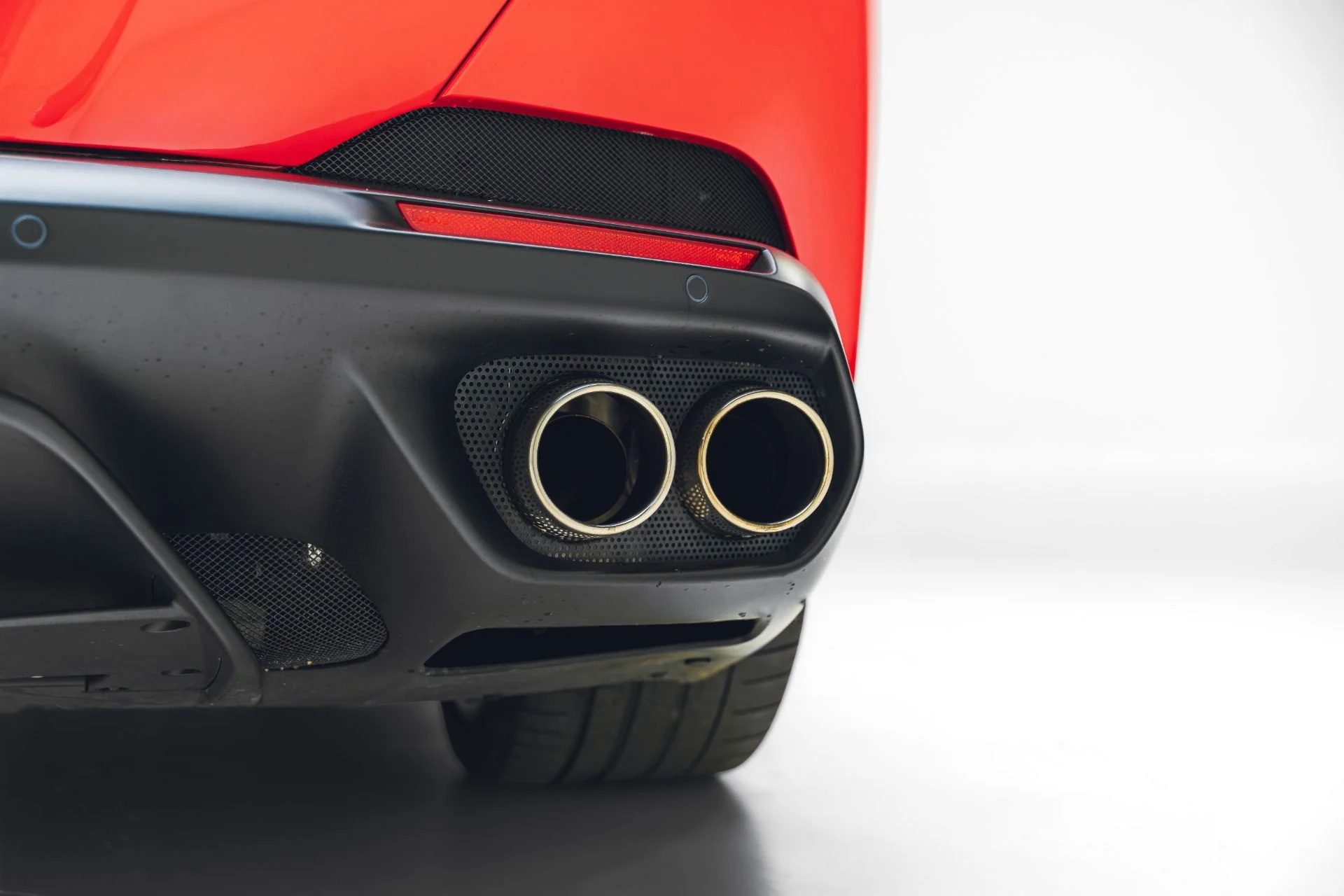 mph025_2143956906_Used_2019_Ferrari_Portofino_1781556052_339bee8084