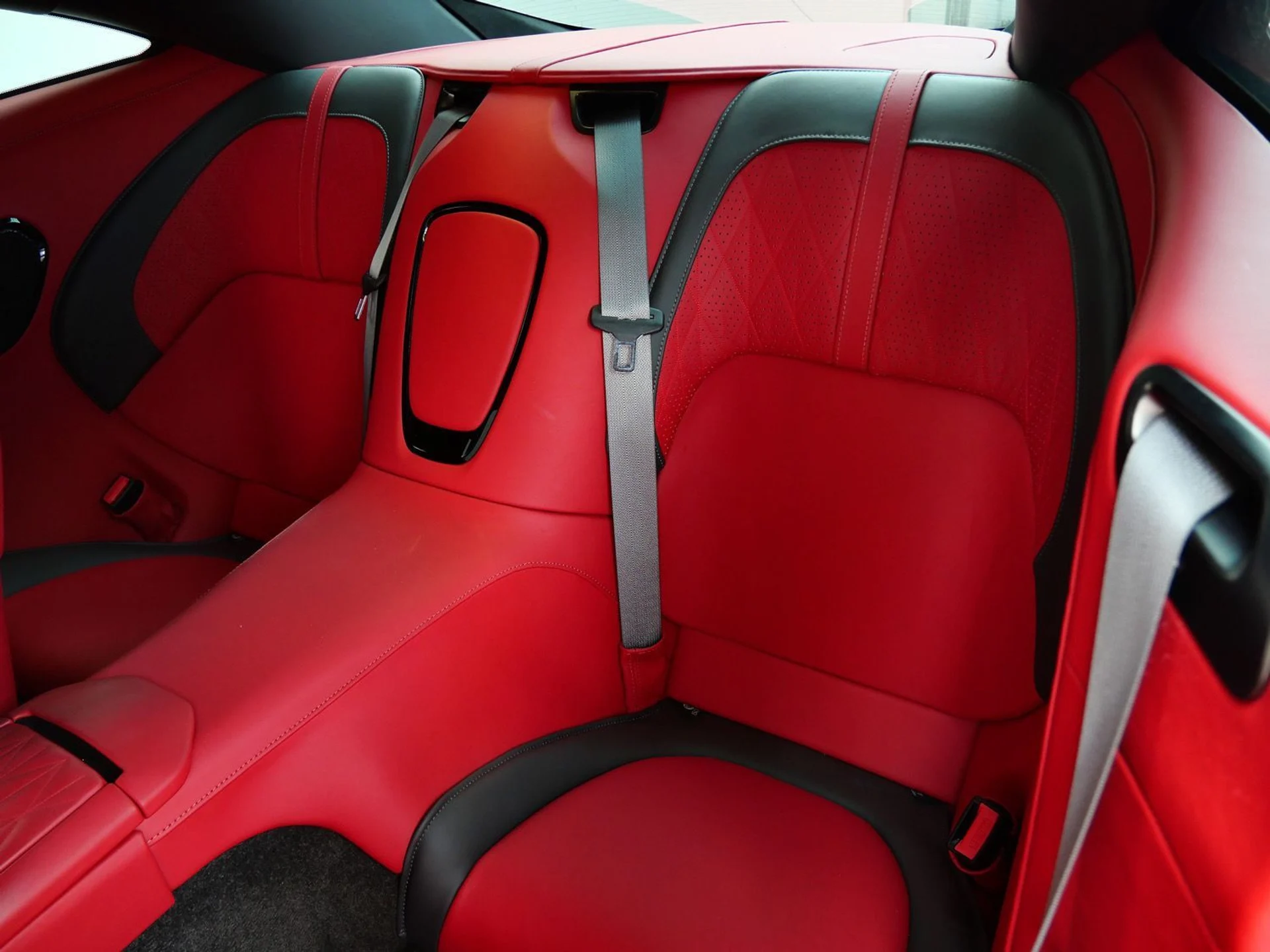 mph025_215012279_c1c086eabcf6cd86724627ddd80cb10ex_68f04c2d80