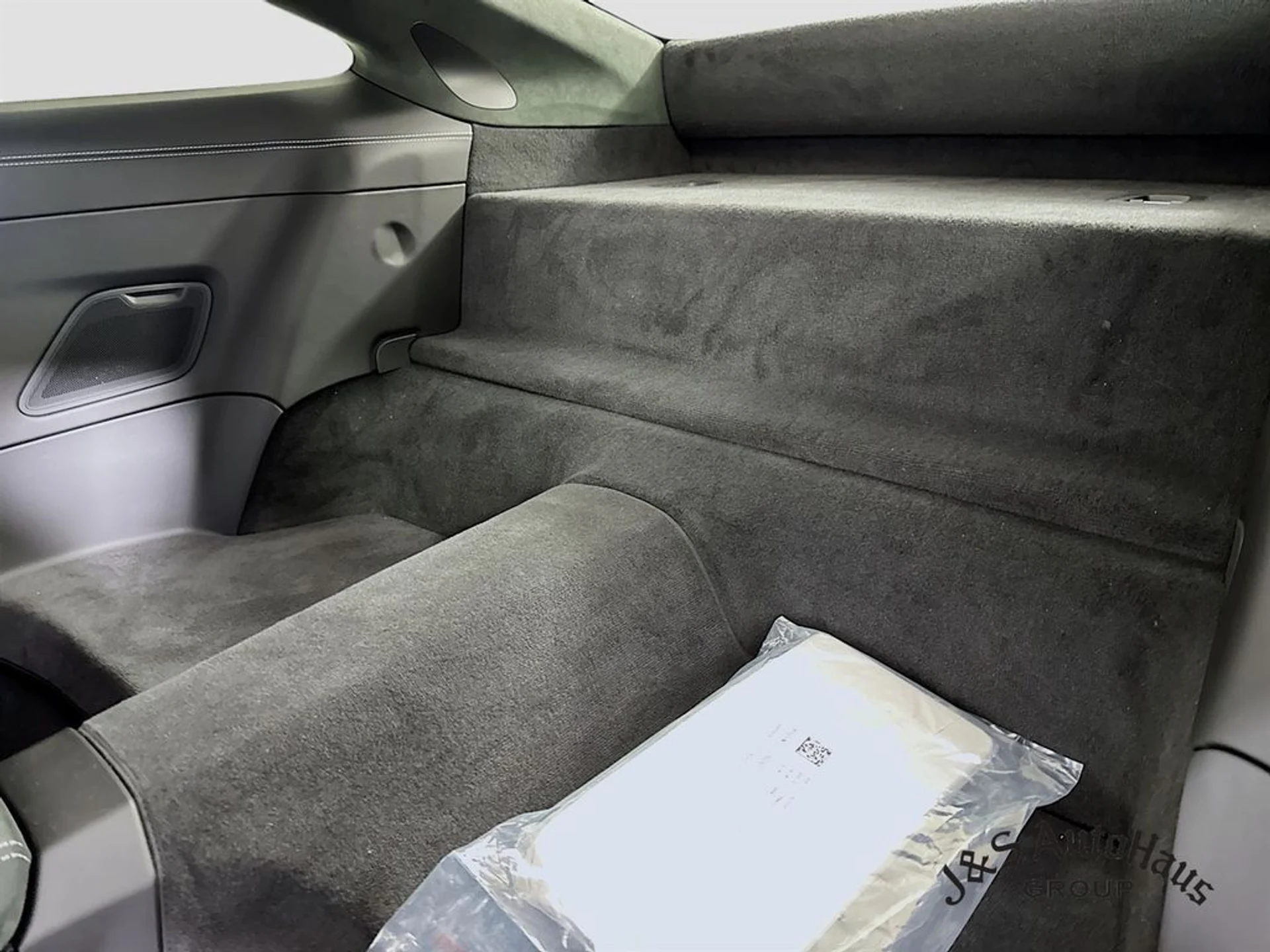 mph025_2183990454_h4cprptpssfuajxywvcq87yn2w21_27f03064d5