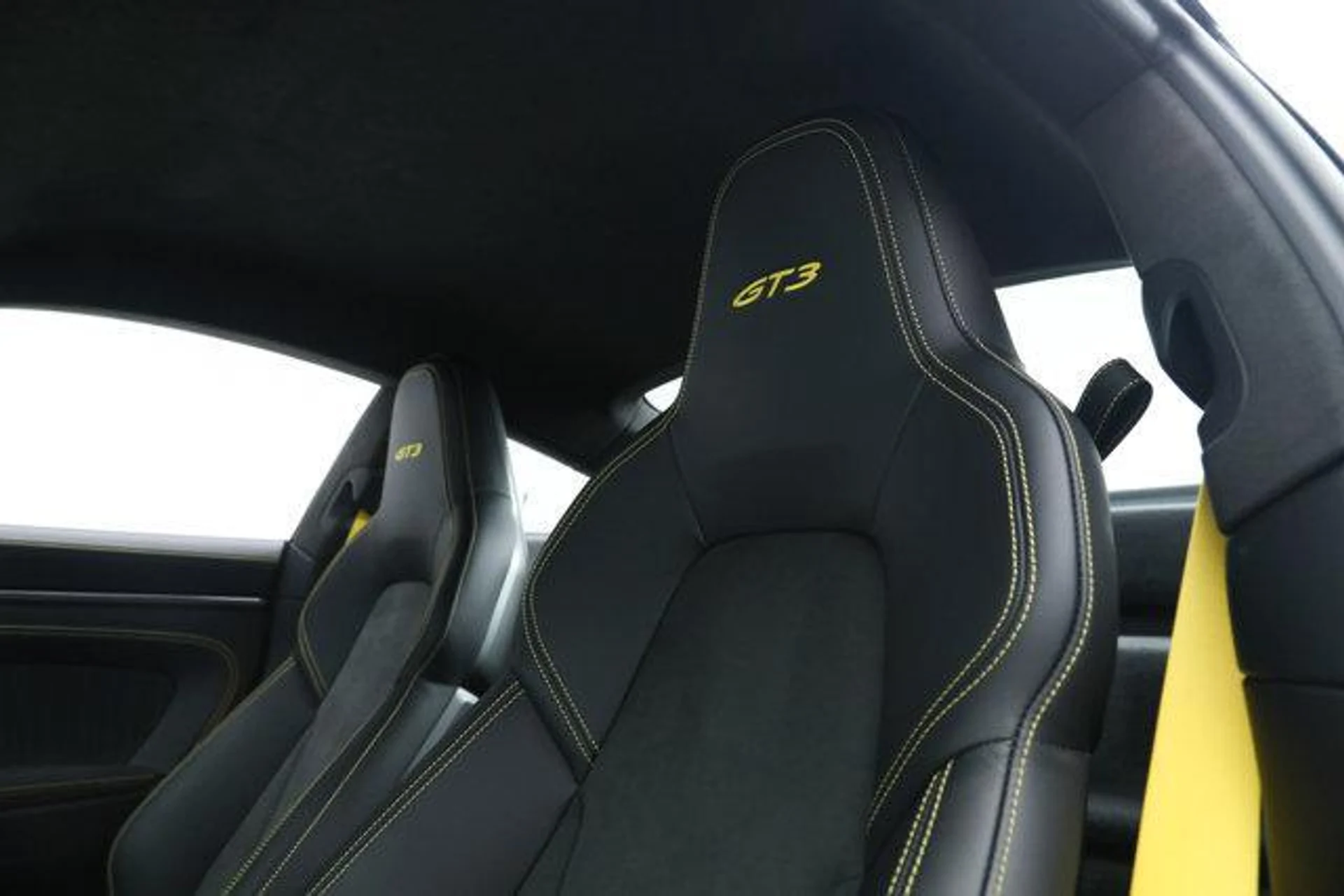 mph025_2184544636_a_Pnl_Dw76raf4z_Y1cm_Run_Tgnht_RU_adcadbf02c