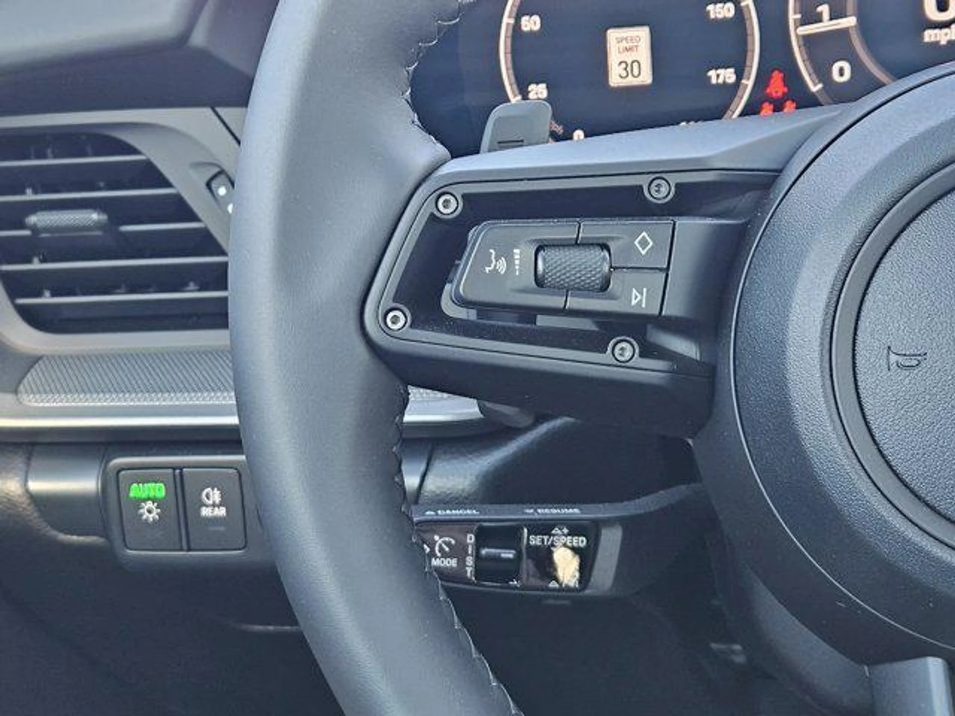 mph025_219553076_Esy_CNKC_Bm0_K1_Kq_WDS_3_SY_9_UT_7_SY_b0b58d1e61