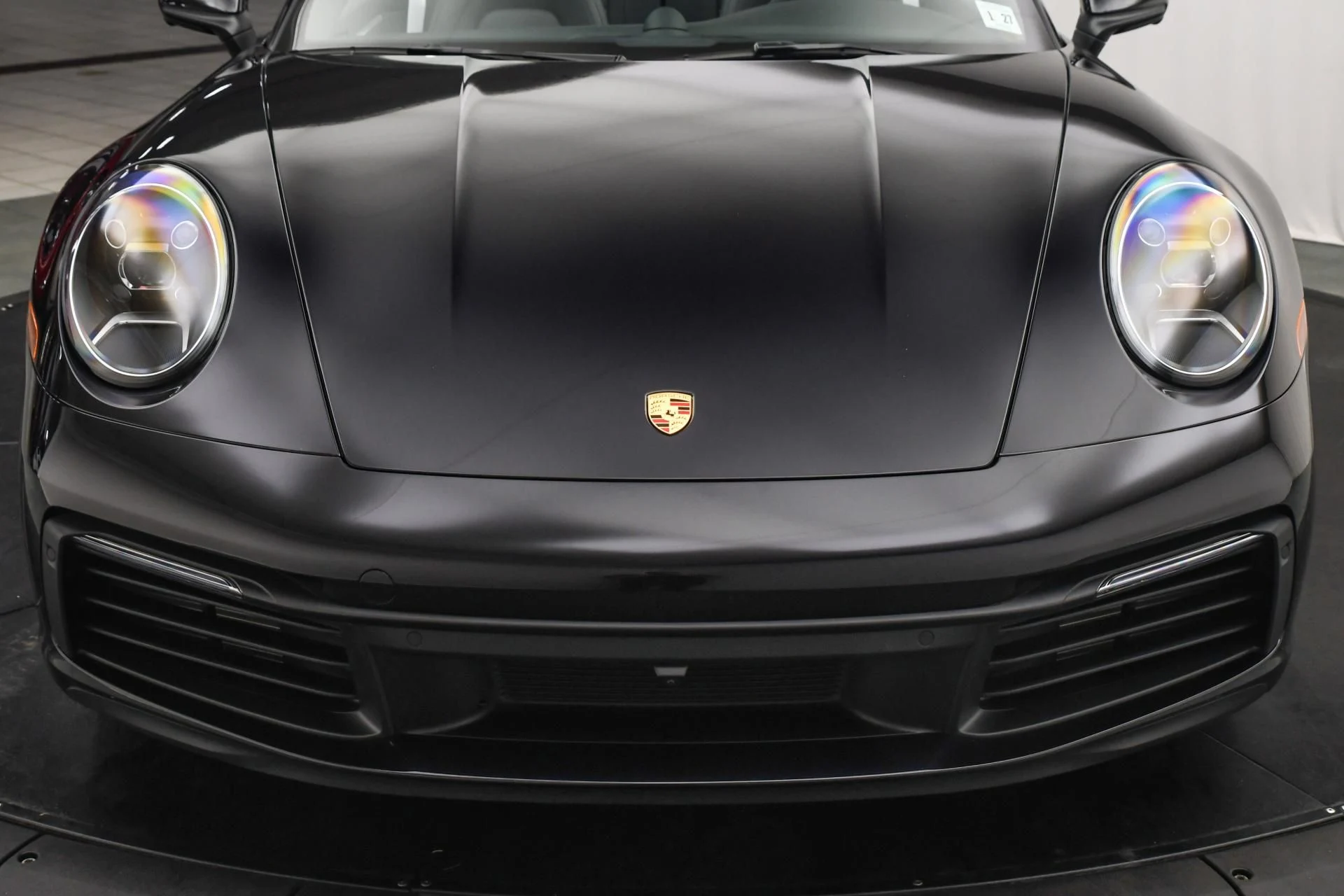 mph025_220221145_Used_2022_Porsche_911_Carrera_1753776365_32b8dcb740