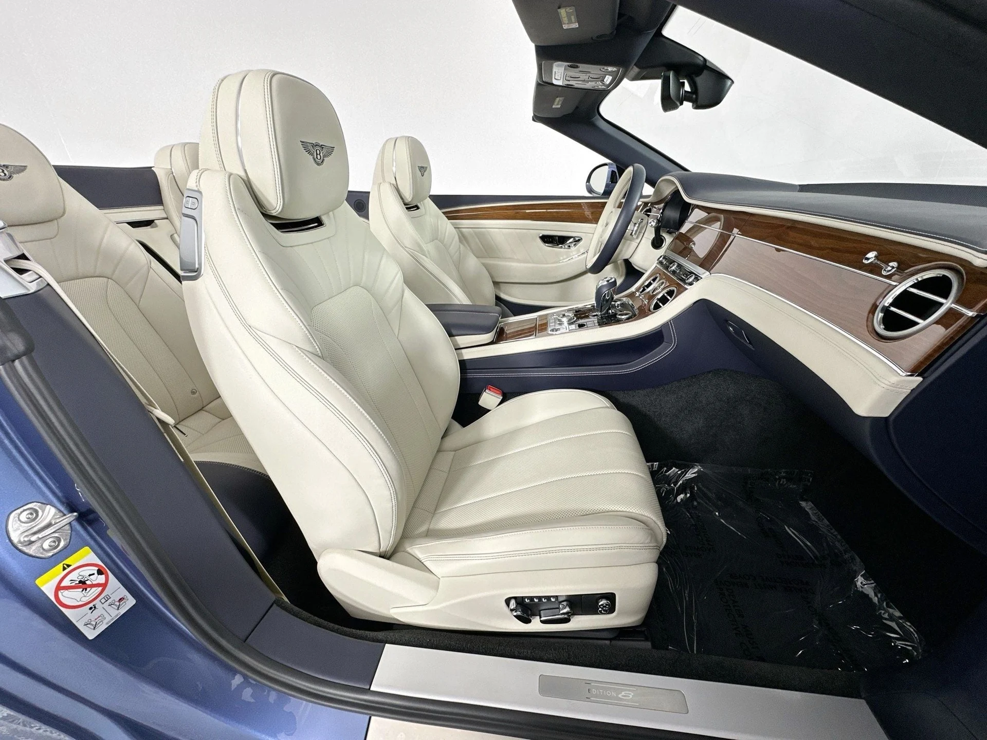 mph025_2204640060_26_a79a8af01d