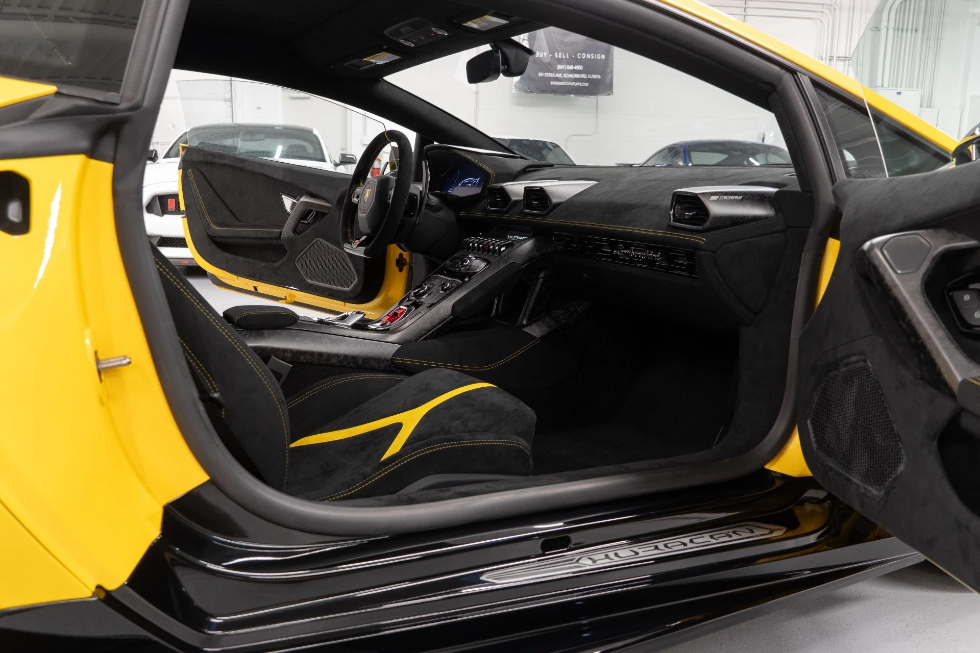 mph025_2208808683_Used_2019_Lamborghini_Huracan_LP_640_4_Performante_1764627885_85650436be