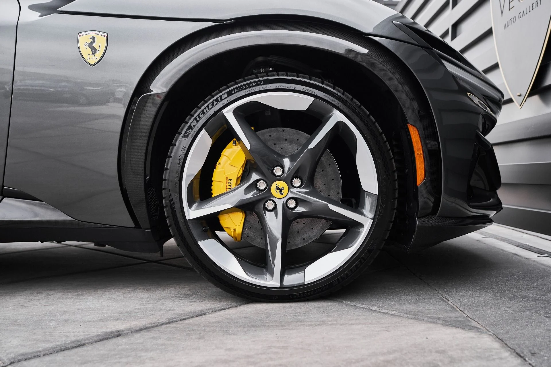 mph025_2219369271_Used_2025_Ferrari_Purosangue_1762993306_0a768561e7