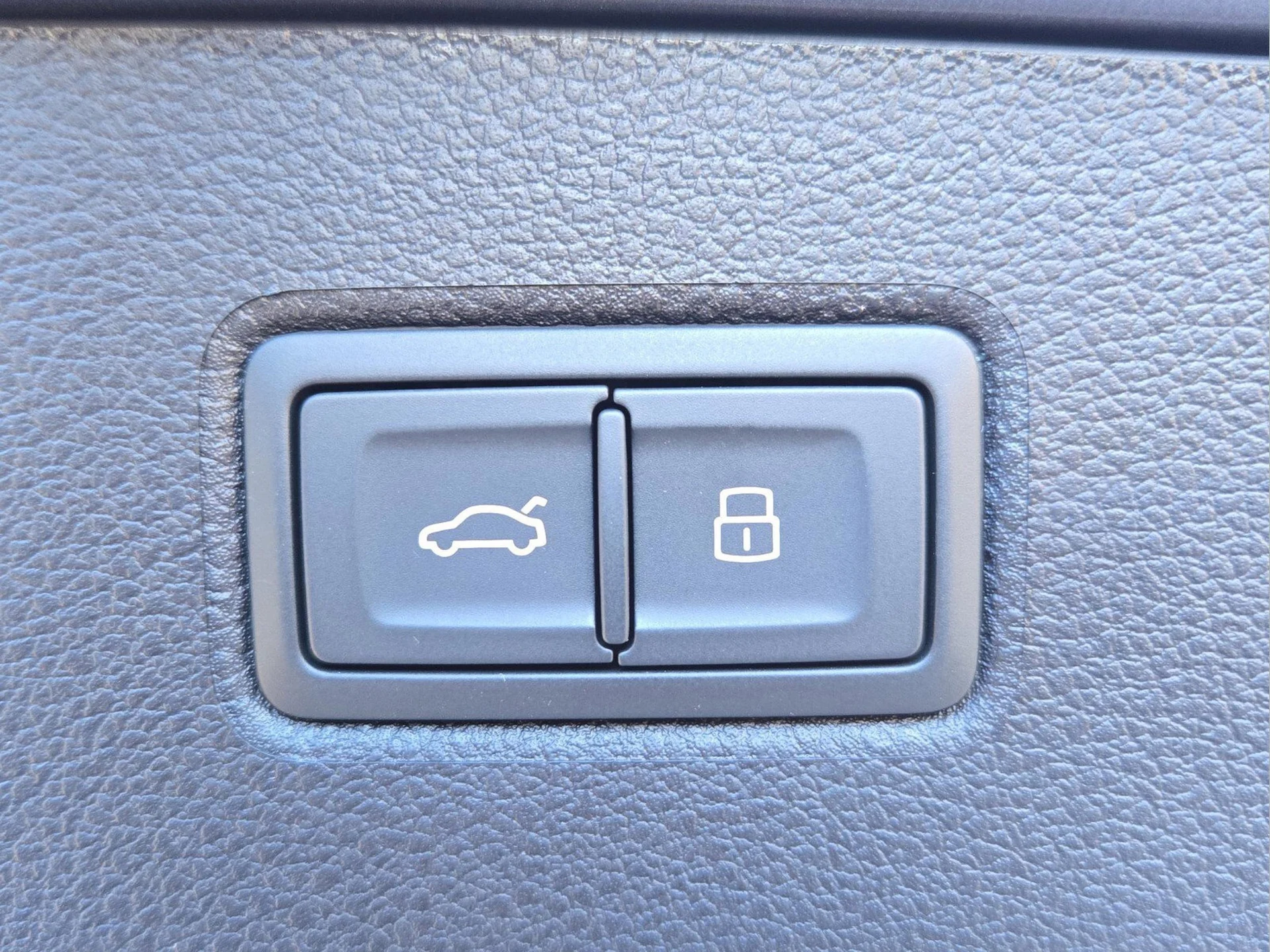 mph025_2222061579_971808f6d28b38a54484381b6df5dbb0x_a166320e31