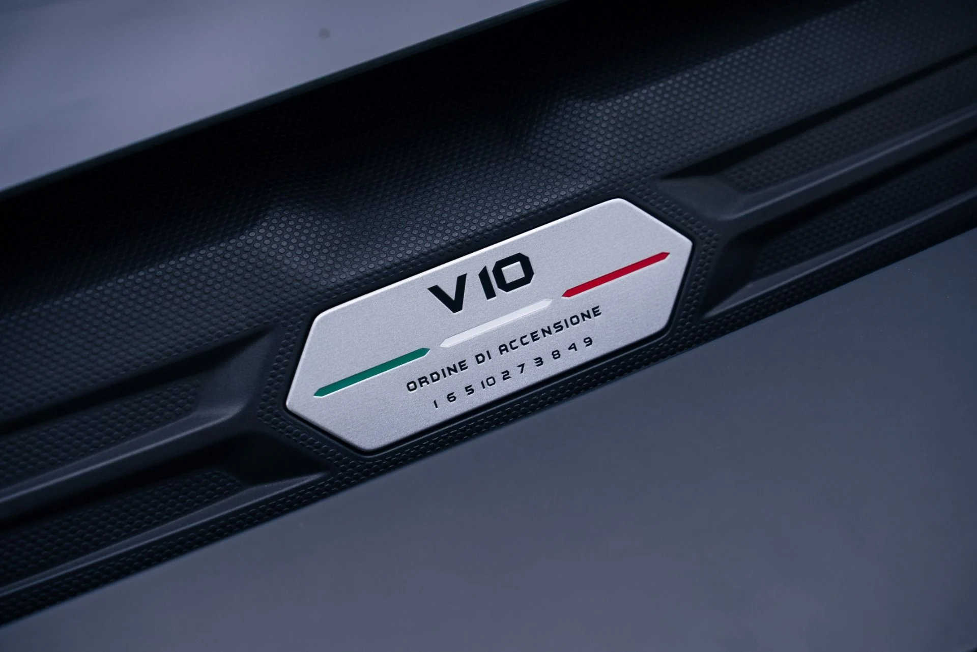 mph025_2226267594_Used_2020_Lamborghini_Huracan_EVO_1766089728_f5248d6f12