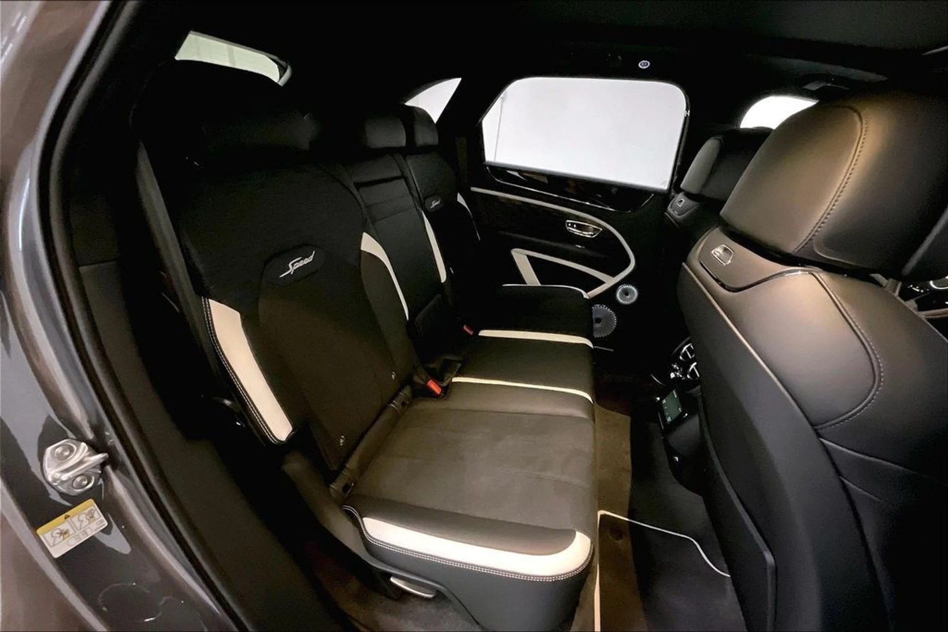 mph025_2228413600_ac83fa81c497ce2195b709f031f1a913x_c36a7b5448