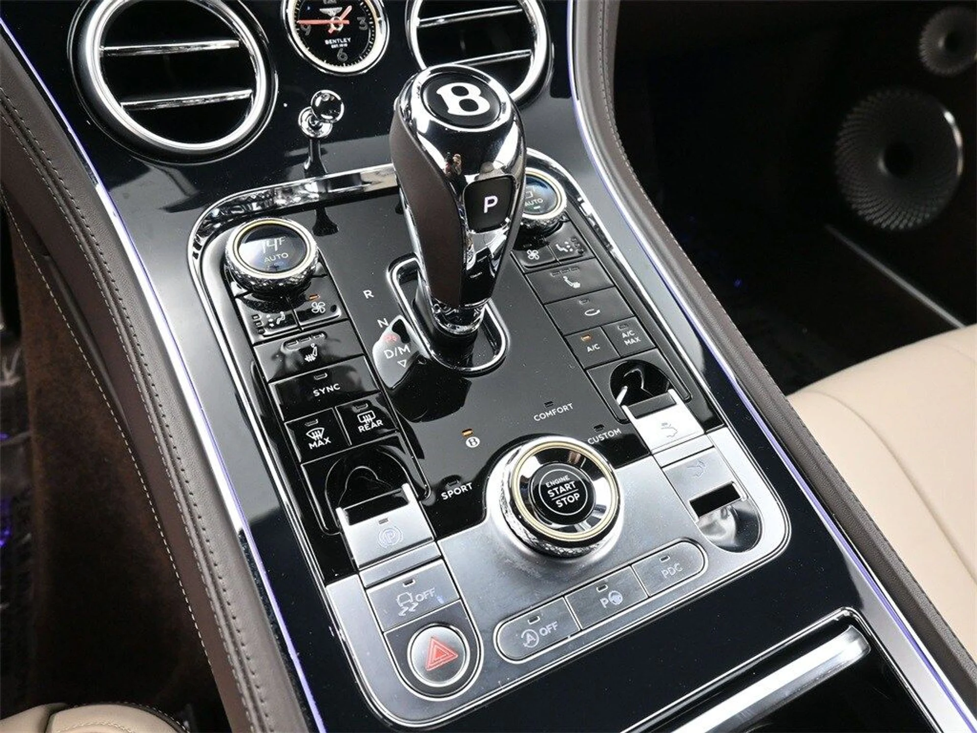 mph025_2229562640_82a84b1daa00f8aa9c3c740f5d7b0ba6x_dd6f03885b